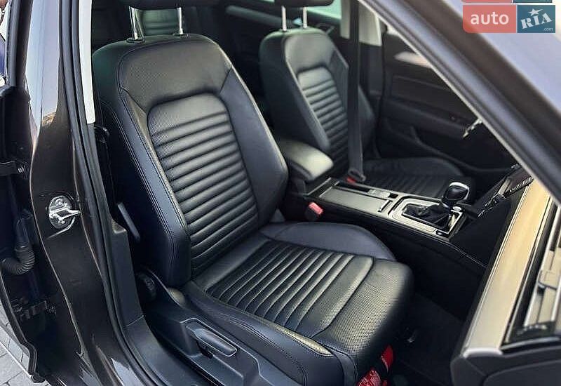 Volkswagen Passat 2015 VIN WVWZZZ3CZGE082610 фото оголошення 13 з 31