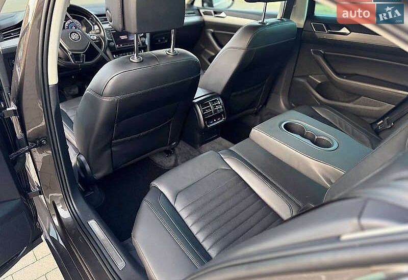 Volkswagen Passat 2015 VIN WVWZZZ3CZGE082610 фото оголошення 26 з 31