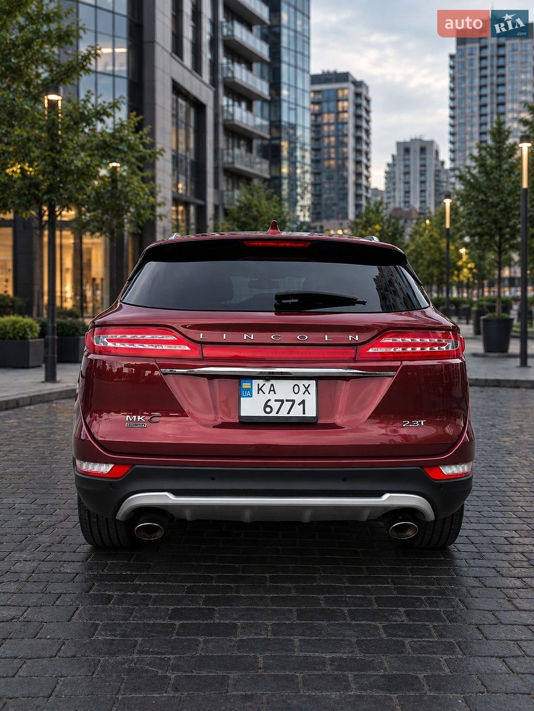 Lincoln MKC 2018 VIN 5LMTJ4DH4KUL03854 фото оголошення 6 з 17