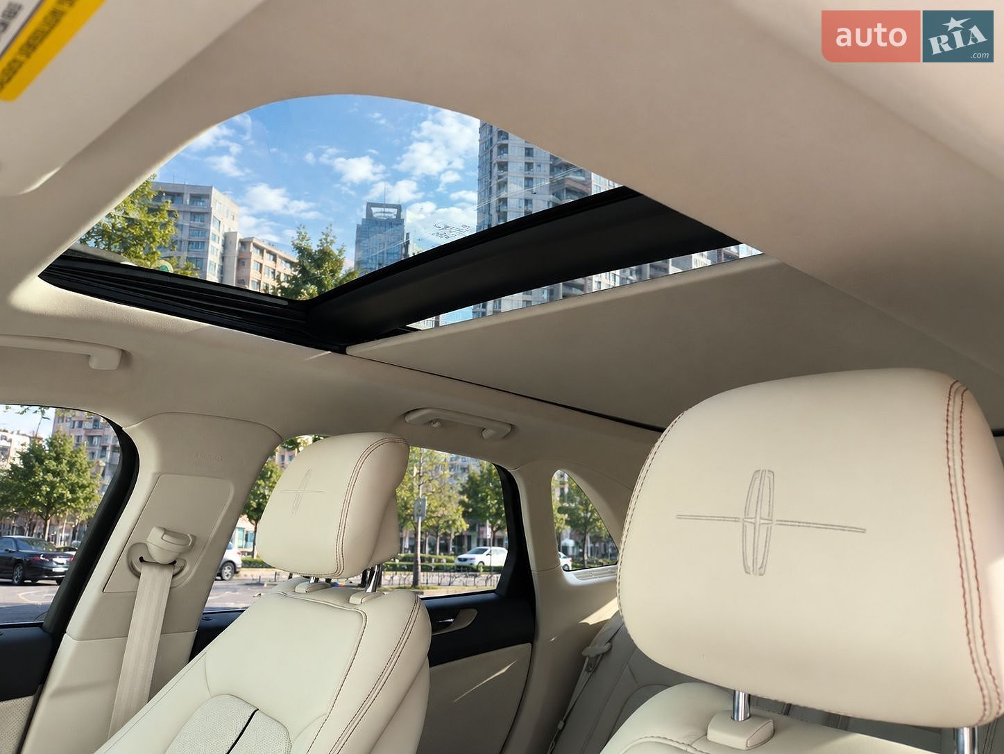 Lincoln MKC 2018 VIN 5LMTJ4DH4KUL03854 фото оголошення 16 з 17