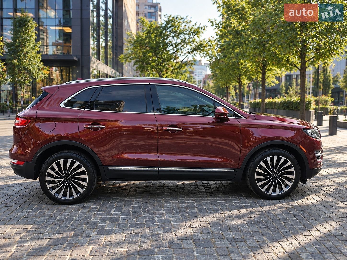 Lincoln MKC 2018 VIN 5LMTJ4DH4KUL03854 фото оголошення 13 з 17