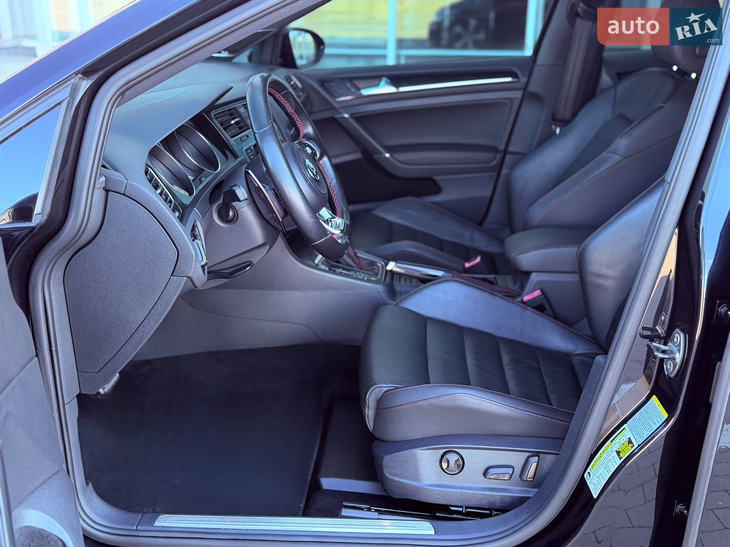 Volkswagen Golf GTI 2015 VIN 3VW4T7AU4FM004428 фото оголошення 19 з 46