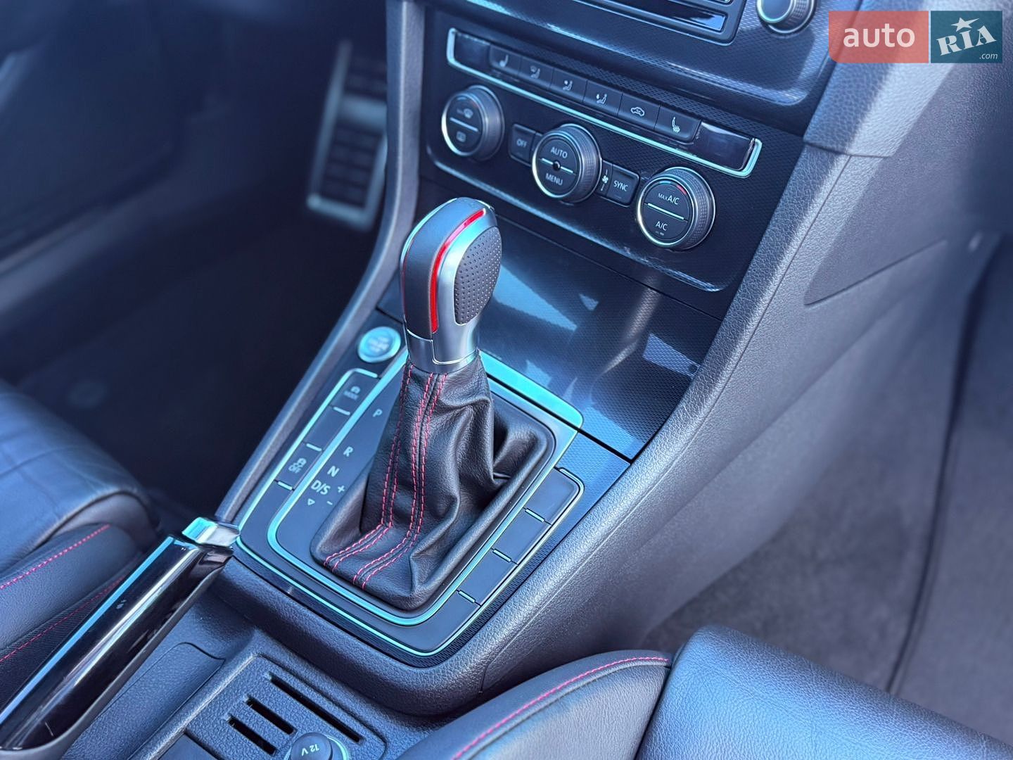 Volkswagen Golf GTI 2015 VIN 3VW4T7AU4FM004428 фото оголошення 34 з 46