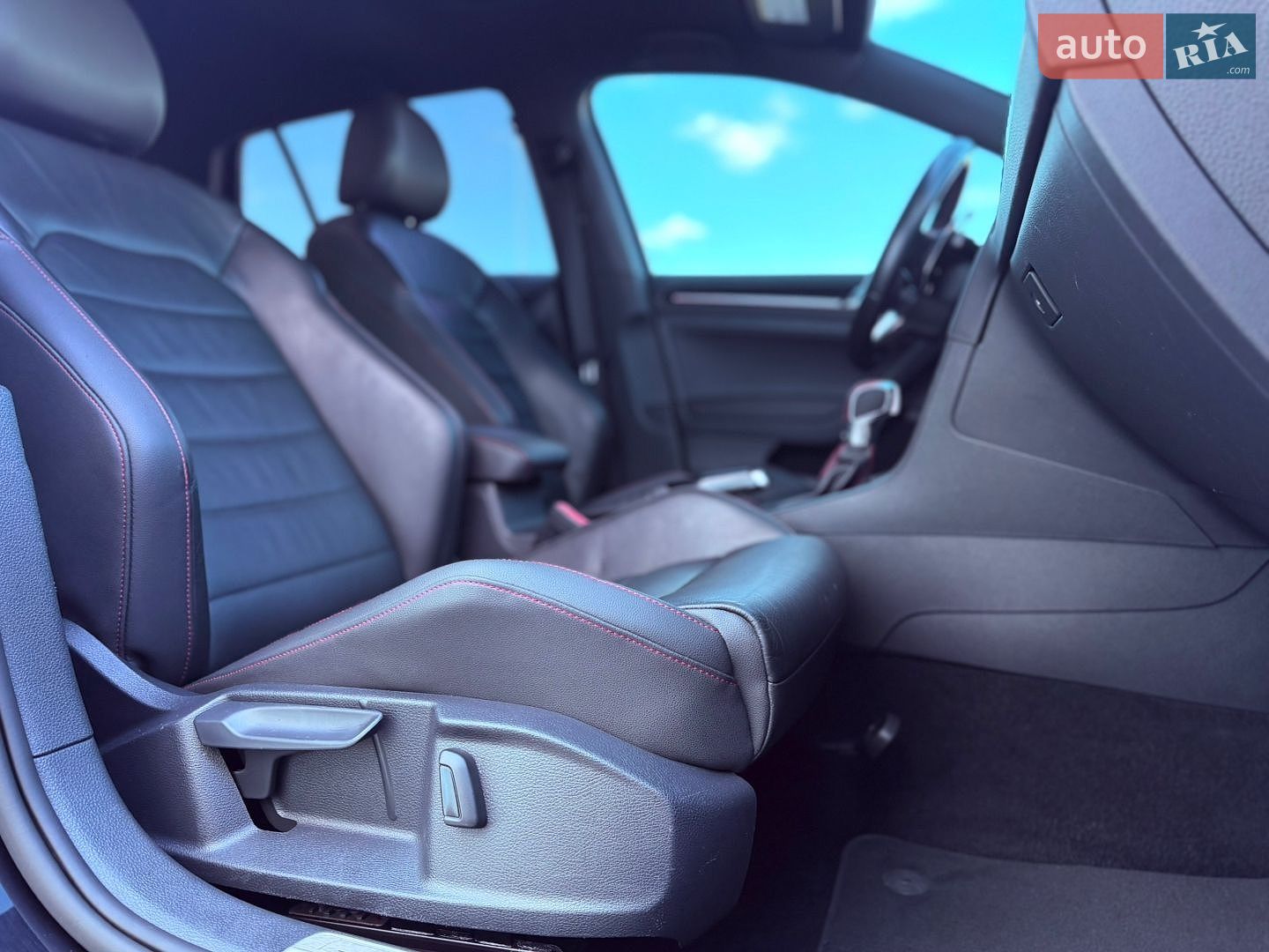 Volkswagen Golf GTI 2015 VIN 3VW4T7AU4FM004428 фото оголошення 35 з 46