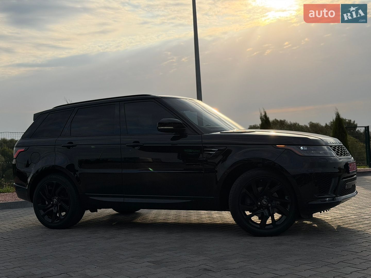 Land Rover Range Rover Sport 2019 VIN SALWR2RK6KA865948 фото оголошення 68 з 133