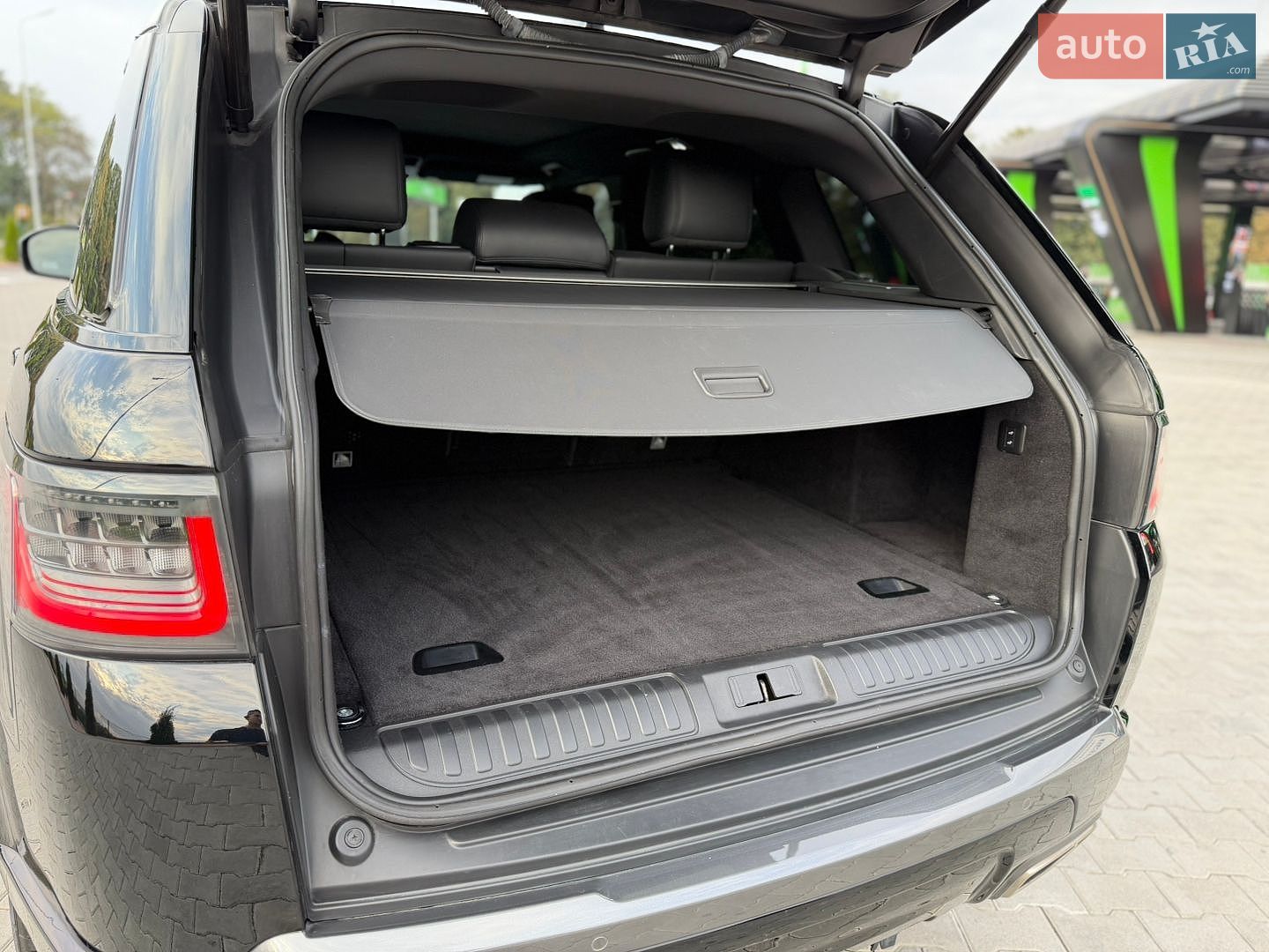 Land Rover Range Rover Sport 2019 VIN SALWR2RK6KA865948 фото оголошення 124 з 133