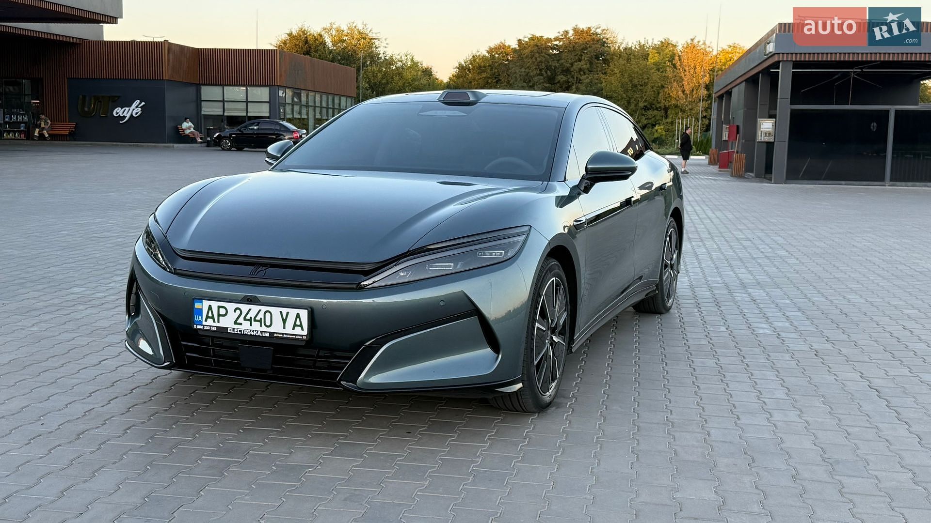 BYD Han L 2025 VIN LGXCH6CD0S0623650 фото оголошення 3 з 91