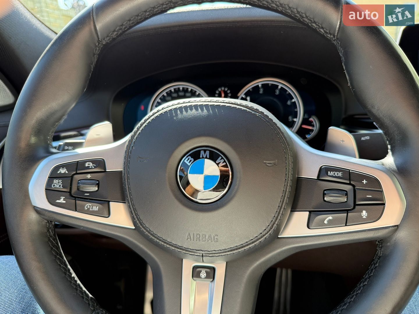 BMW 6 Series GT 2018 VIN WBAJW810X0BK59886 фото оголошення 22 з 147