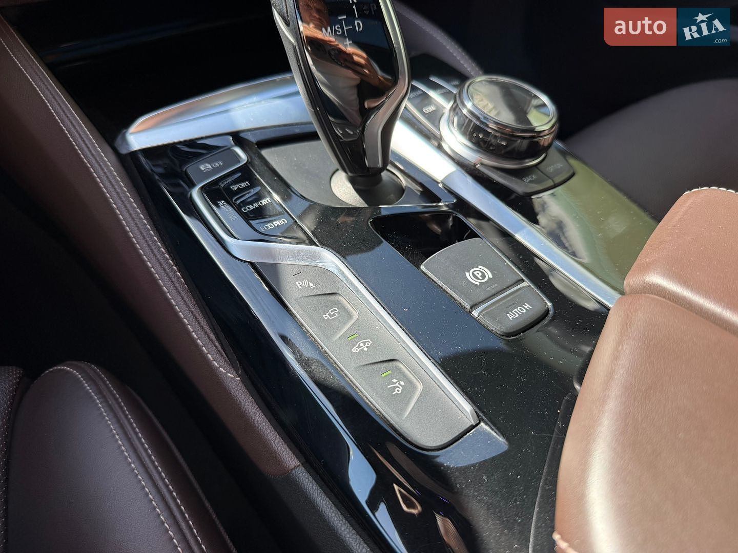 BMW 6 Series GT 2018 VIN WBAJW810X0BK59886 фото оголошення 33 з 147