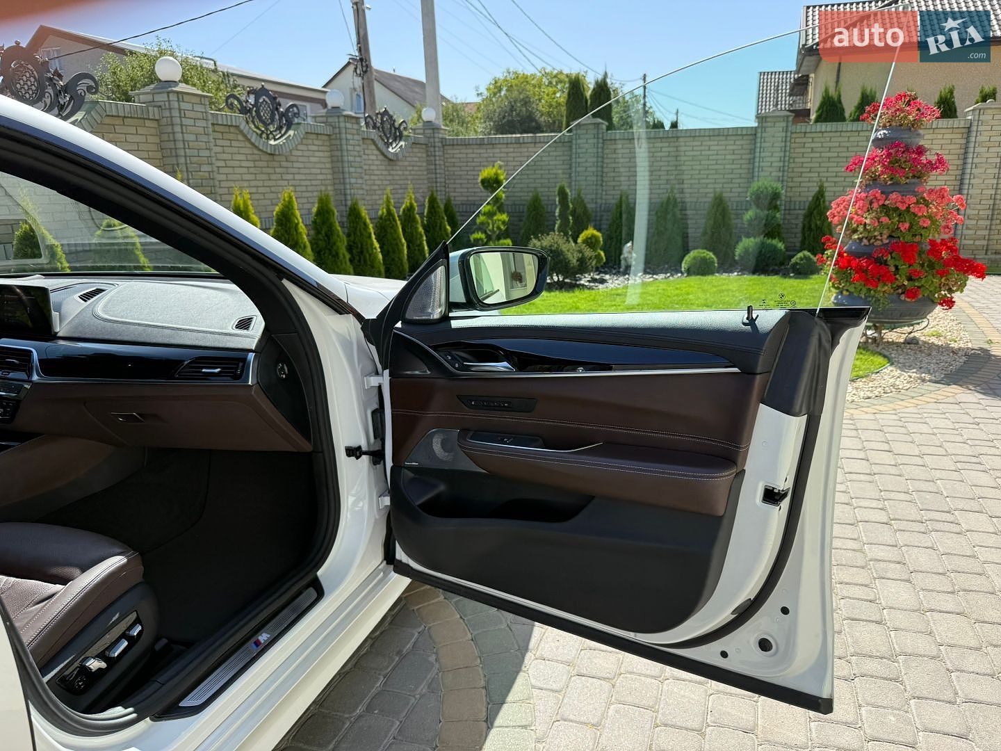 BMW 6 Series GT 2018 VIN WBAJW810X0BK59886 фото оголошення 56 з 147