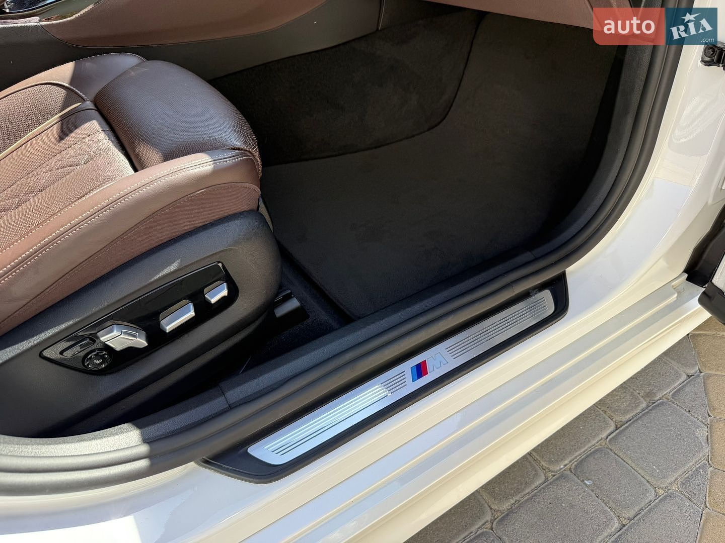 BMW 6 Series GT 2018 VIN WBAJW810X0BK59886 фото оголошення 60 з 147