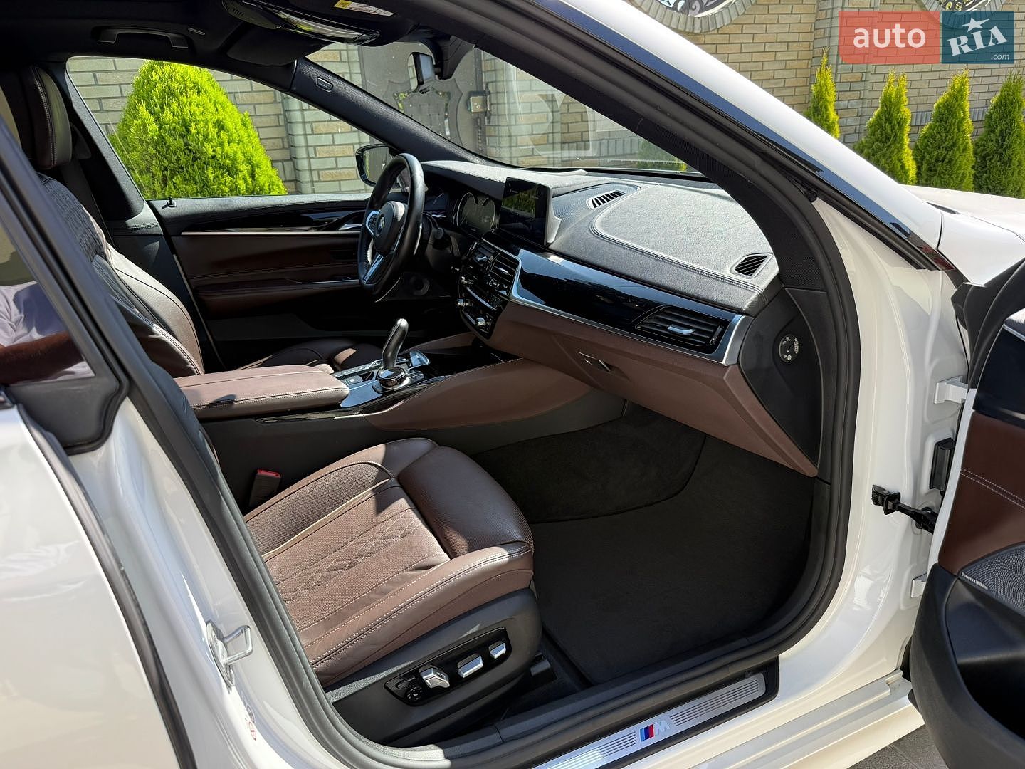 BMW 6 Series GT 2018 VIN WBAJW810X0BK59886 фото оголошення 61 з 147