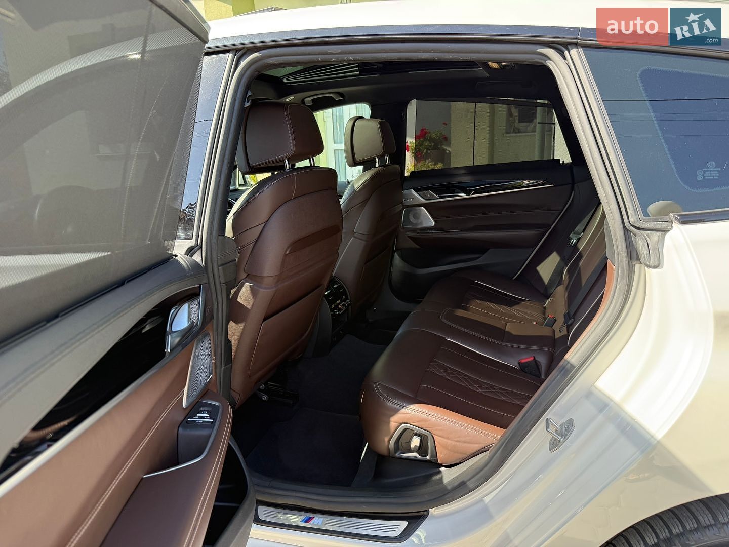 BMW 6 Series GT 2018 VIN WBAJW810X0BK59886 фото оголошення 80 з 147