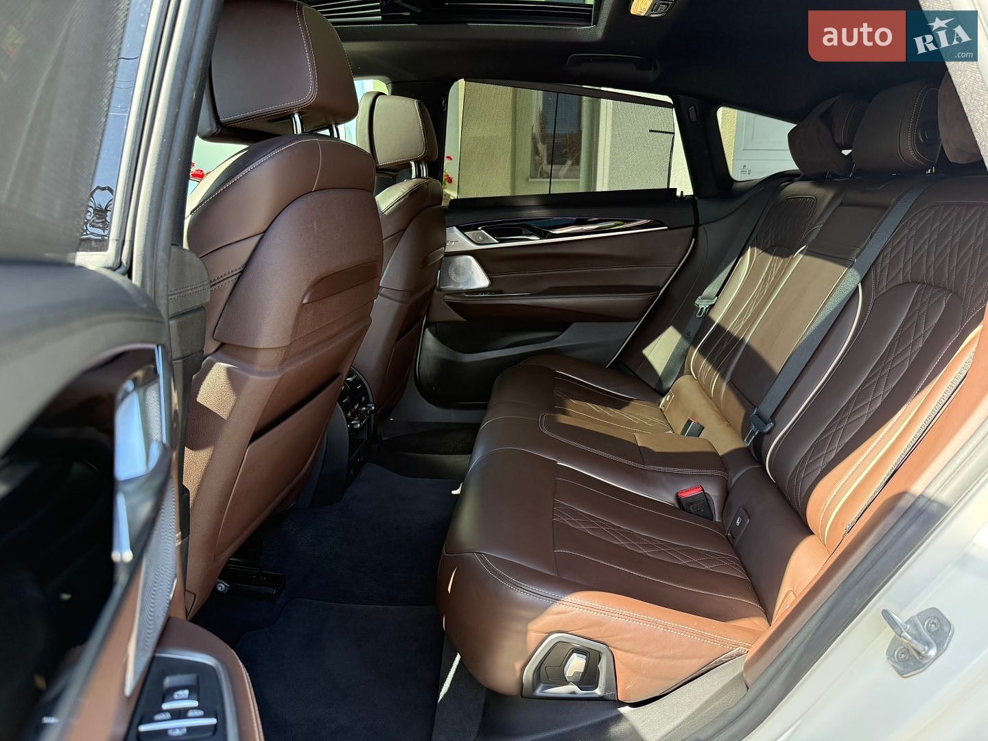 BMW 6 Series GT 2018 VIN WBAJW810X0BK59886 фото оголошення 81 з 147
