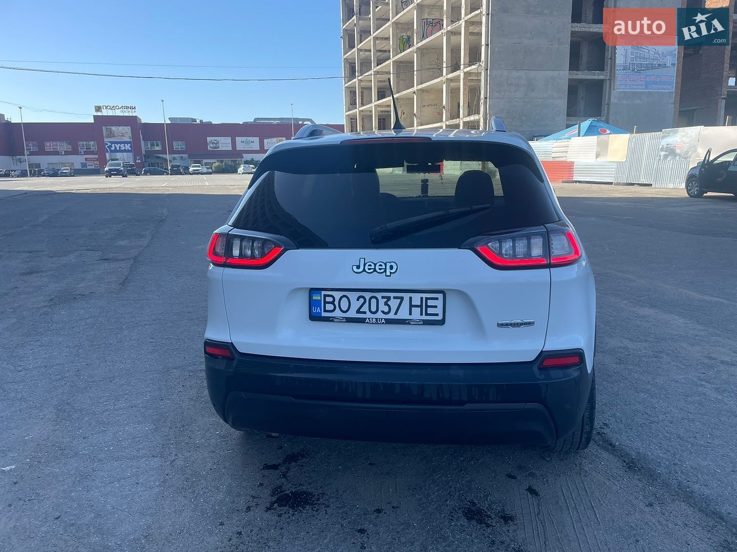 Jeep Cherokee 2019 VIN 1C4PJLLB0KD184233 фото оголошення 5 з 15