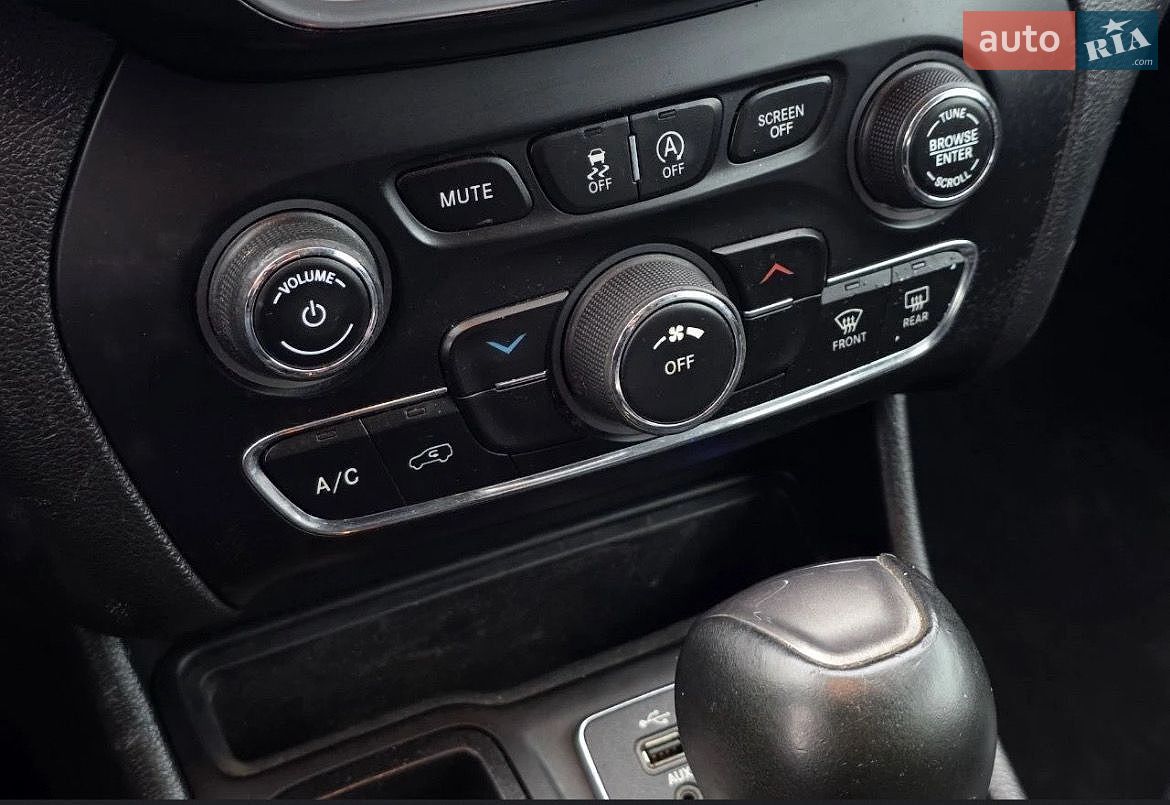 Jeep Cherokee 2019 VIN 1C4PJLLB0KD184233 фото оголошення 13 з 15