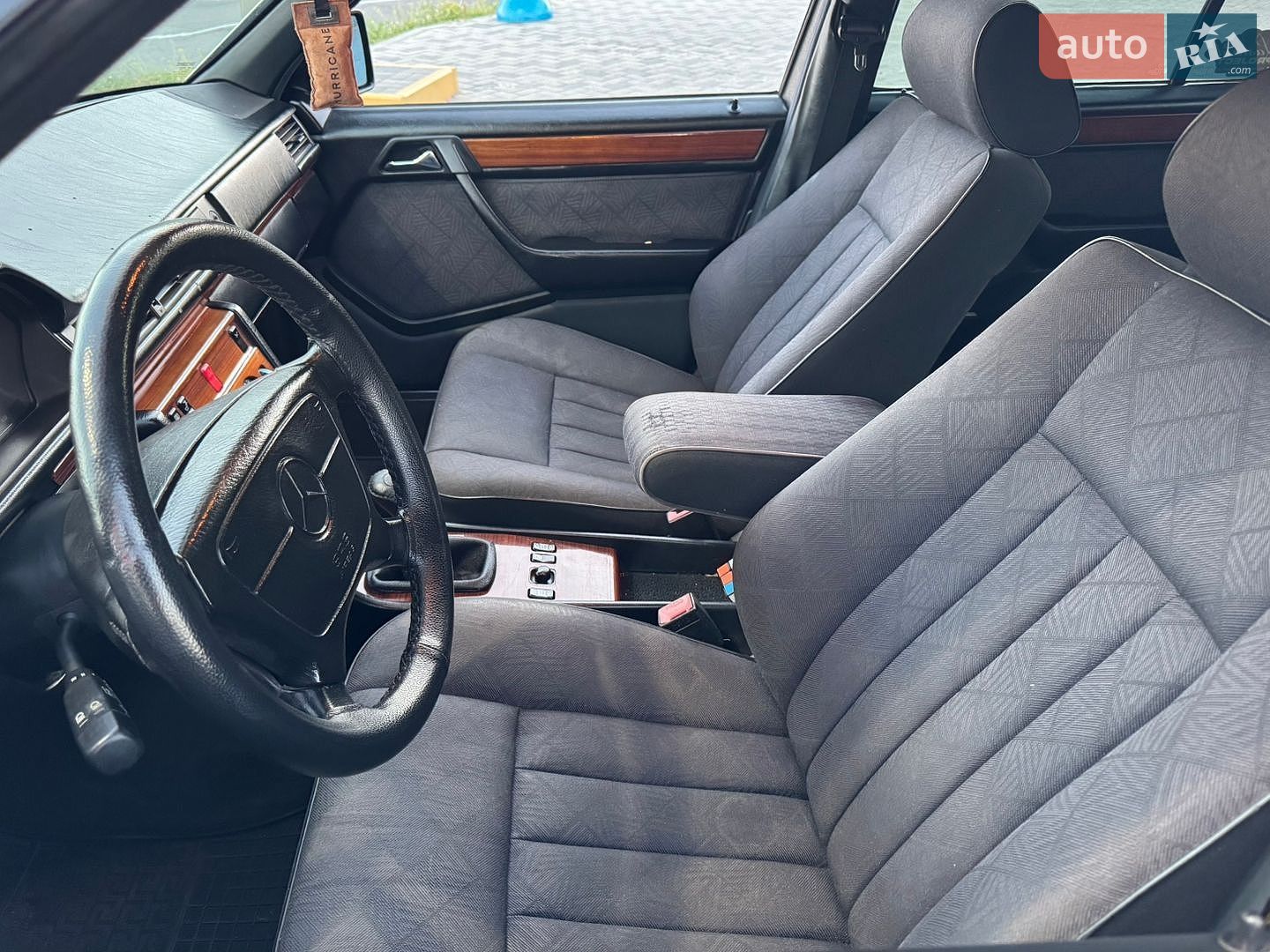 Mercedes-Benz E-Class 1994 VIN WDB1240281C041490 фото оголошення 9 з 9
