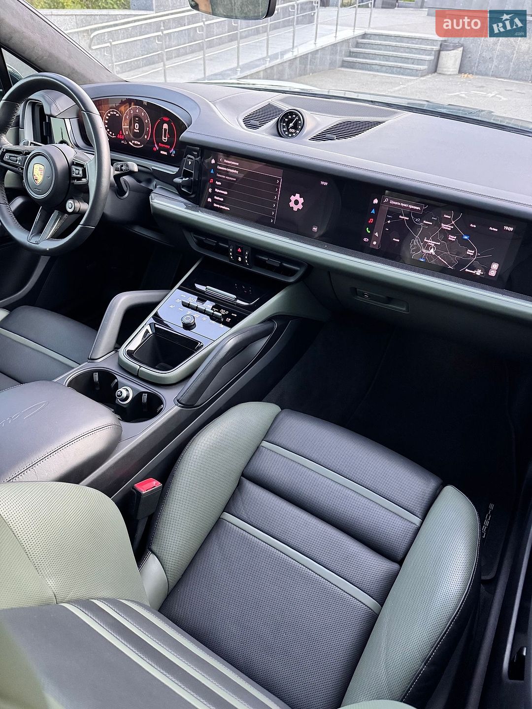 Porsche Cayenne Coupe 2024 VIN WP1ZZZ9YZRDA24372 фото оголошення 28 з 57