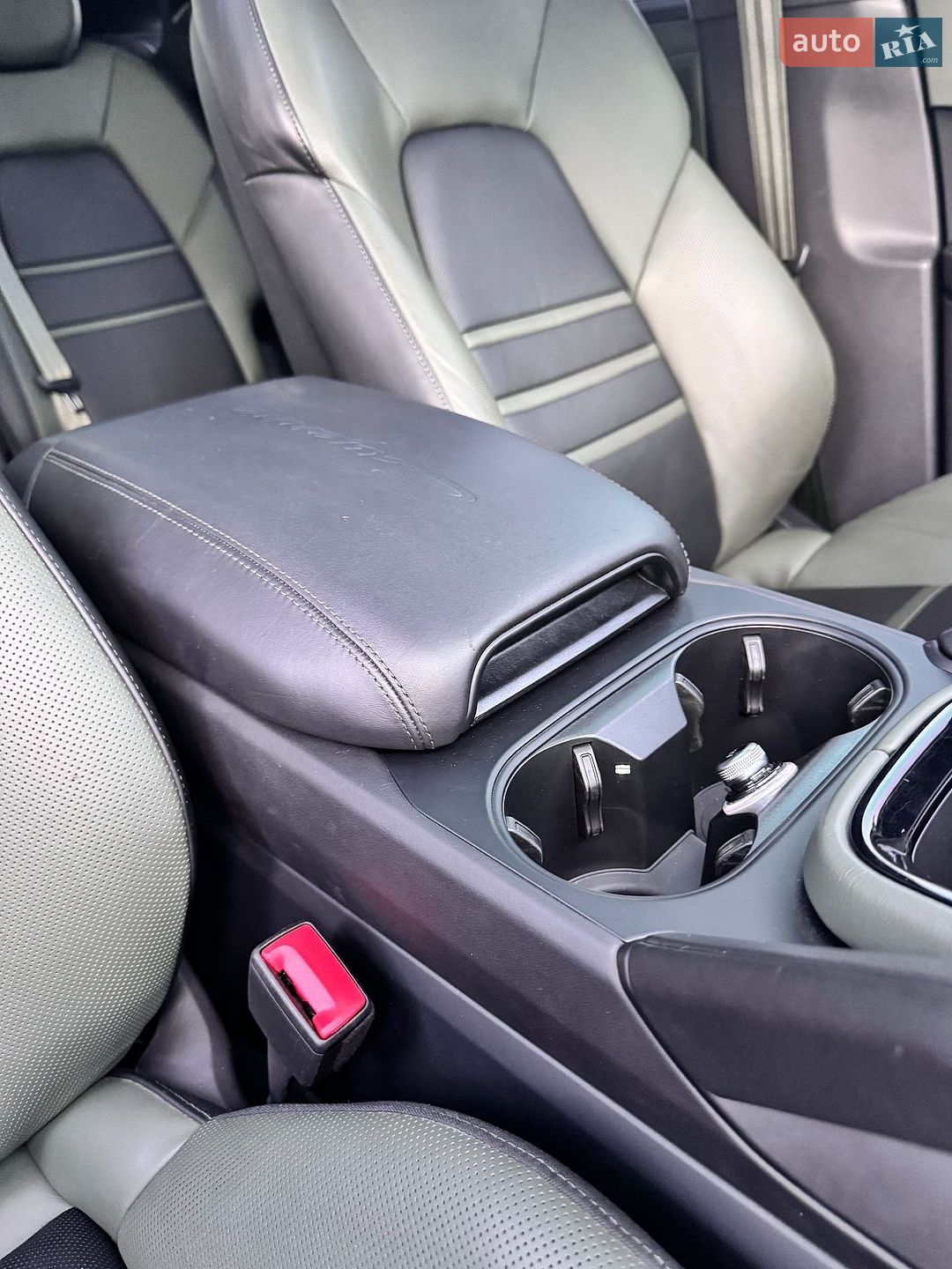 Porsche Cayenne Coupe 2024 VIN WP1ZZZ9YZRDA24372 фото оголошення 38 з 57