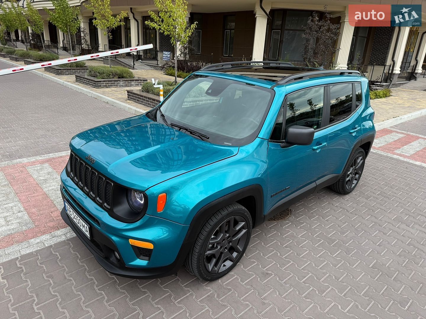 Jeep Renegade 2021 VIN ZACNJCBBXMPM63487 фото оголошення 8 з 60