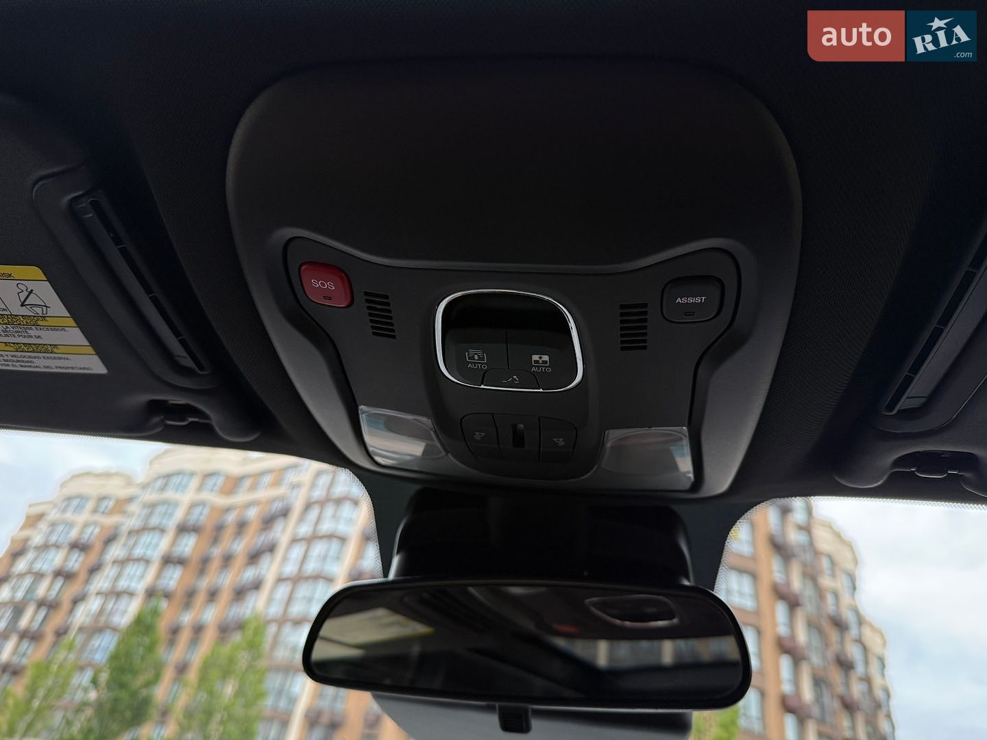 Jeep Renegade 2021 VIN ZACNJCBBXMPM63487 фото оголошення 14 з 60