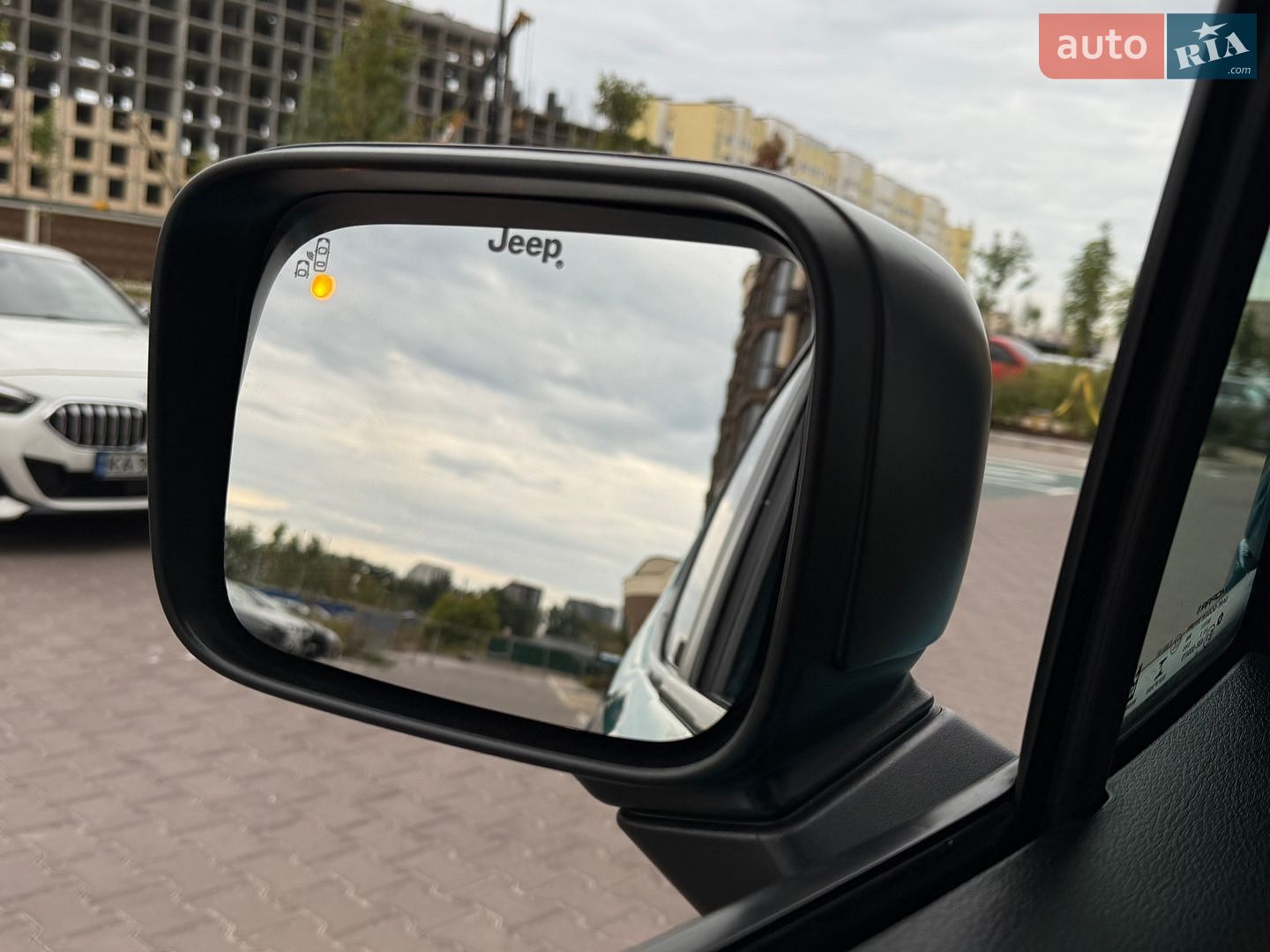 Jeep Renegade 2021 VIN ZACNJCBBXMPM63487 фото оголошення 16 з 60