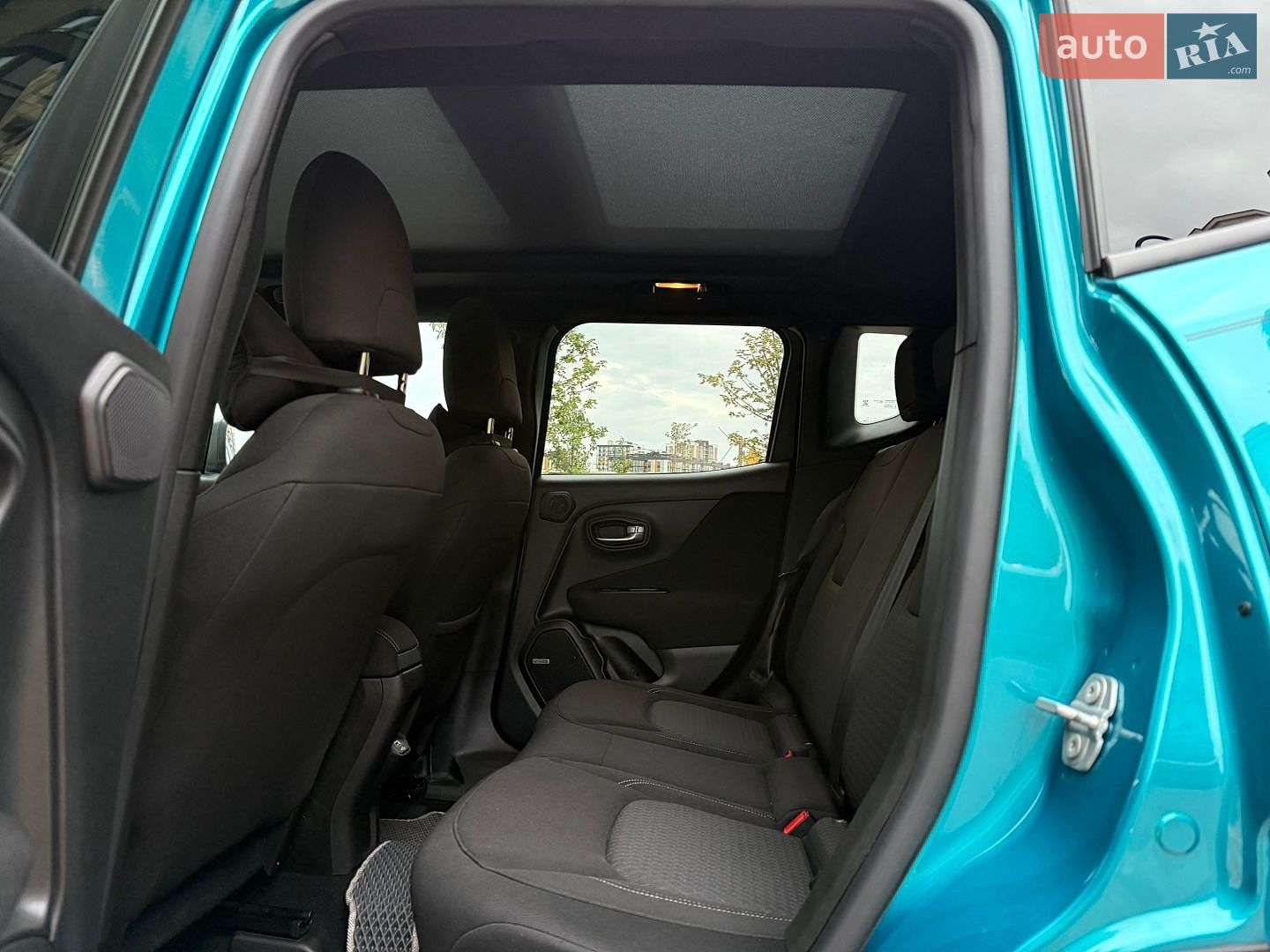 Jeep Renegade 2021 VIN ZACNJCBBXMPM63487 фото оголошення 22 з 60