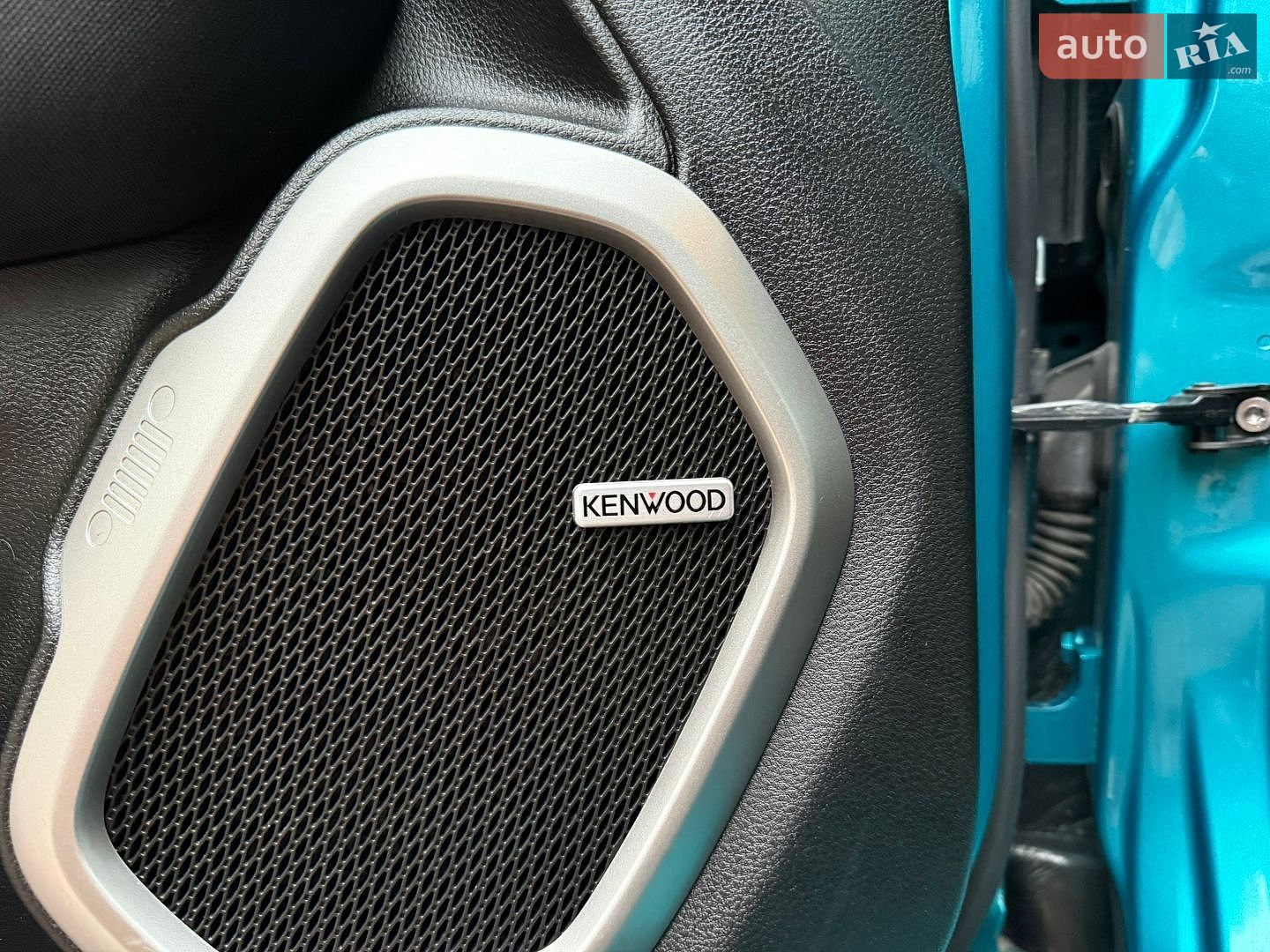 Jeep Renegade 2021 VIN ZACNJCBBXMPM63487 фото оголошення 11 з 60