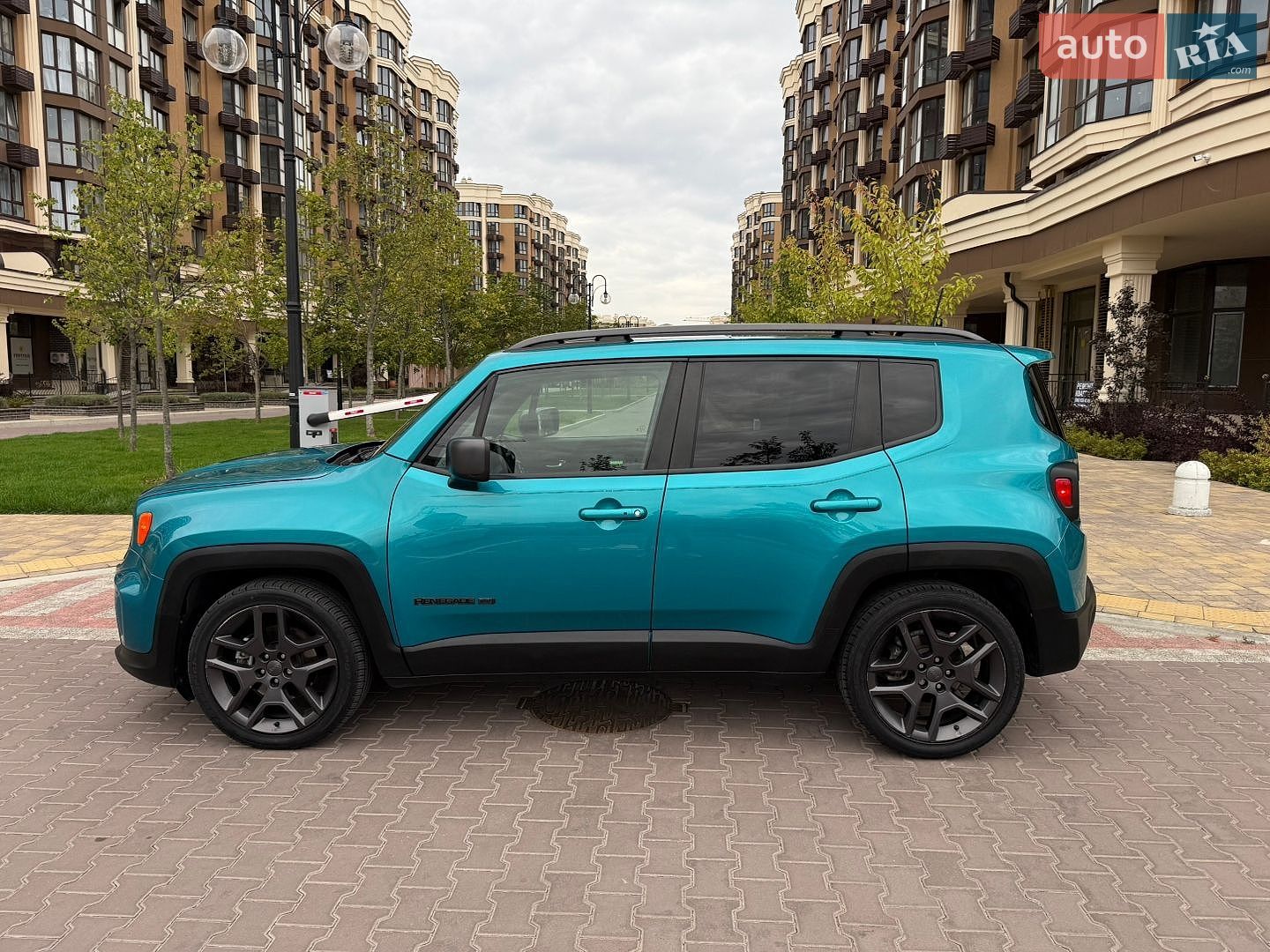 Jeep Renegade 2021 VIN ZACNJCBBXMPM63487 фото оголошення 30 з 60