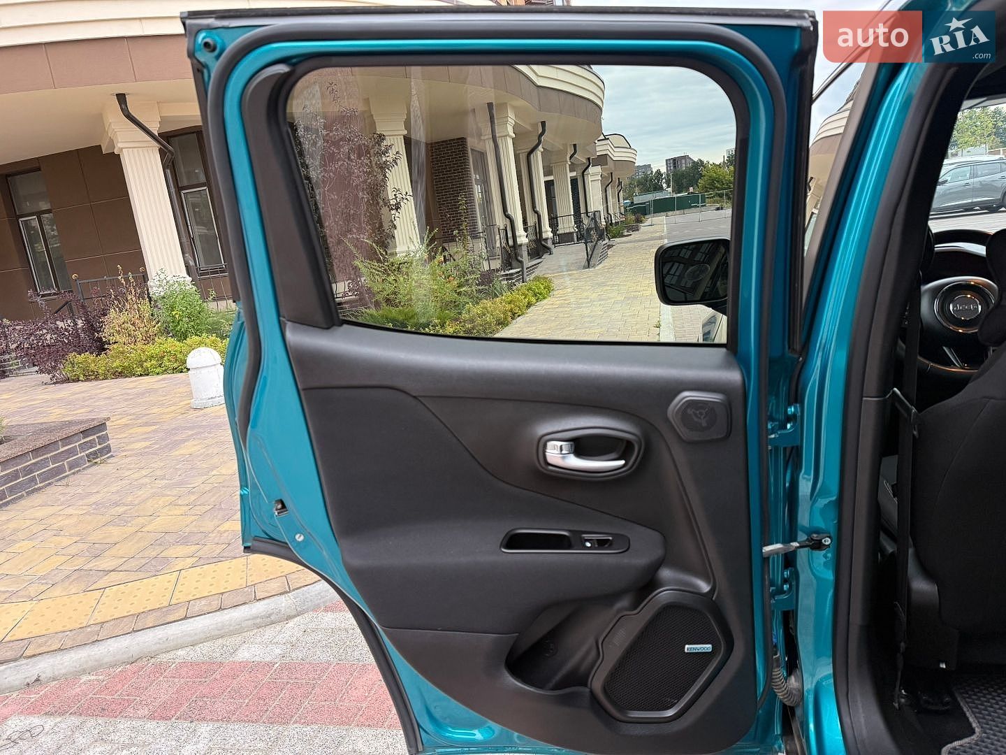 Jeep Renegade 2021 VIN ZACNJCBBXMPM63487 фото оголошення 34 з 60