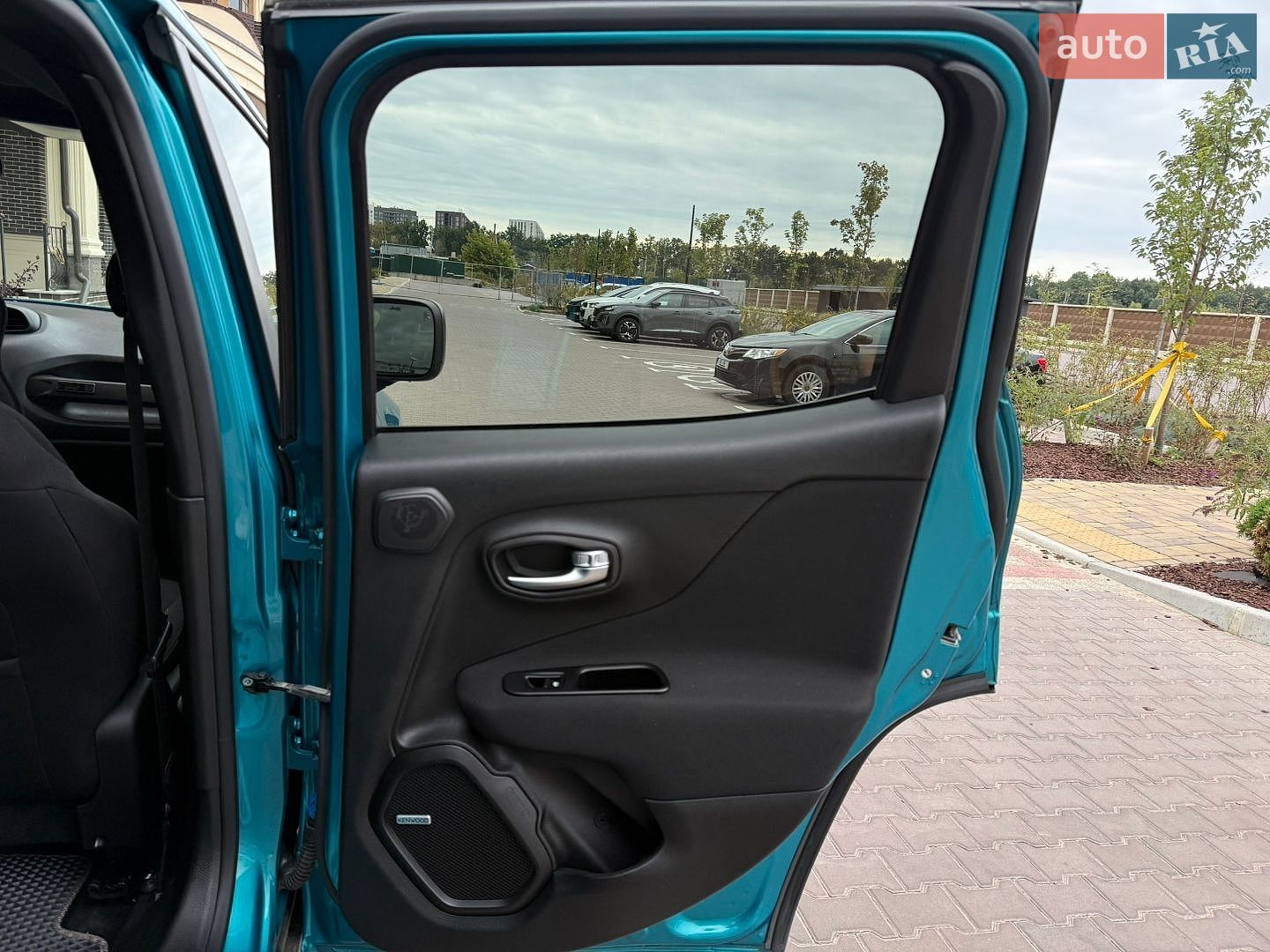 Jeep Renegade 2021 VIN ZACNJCBBXMPM63487 фото оголошення 35 з 60