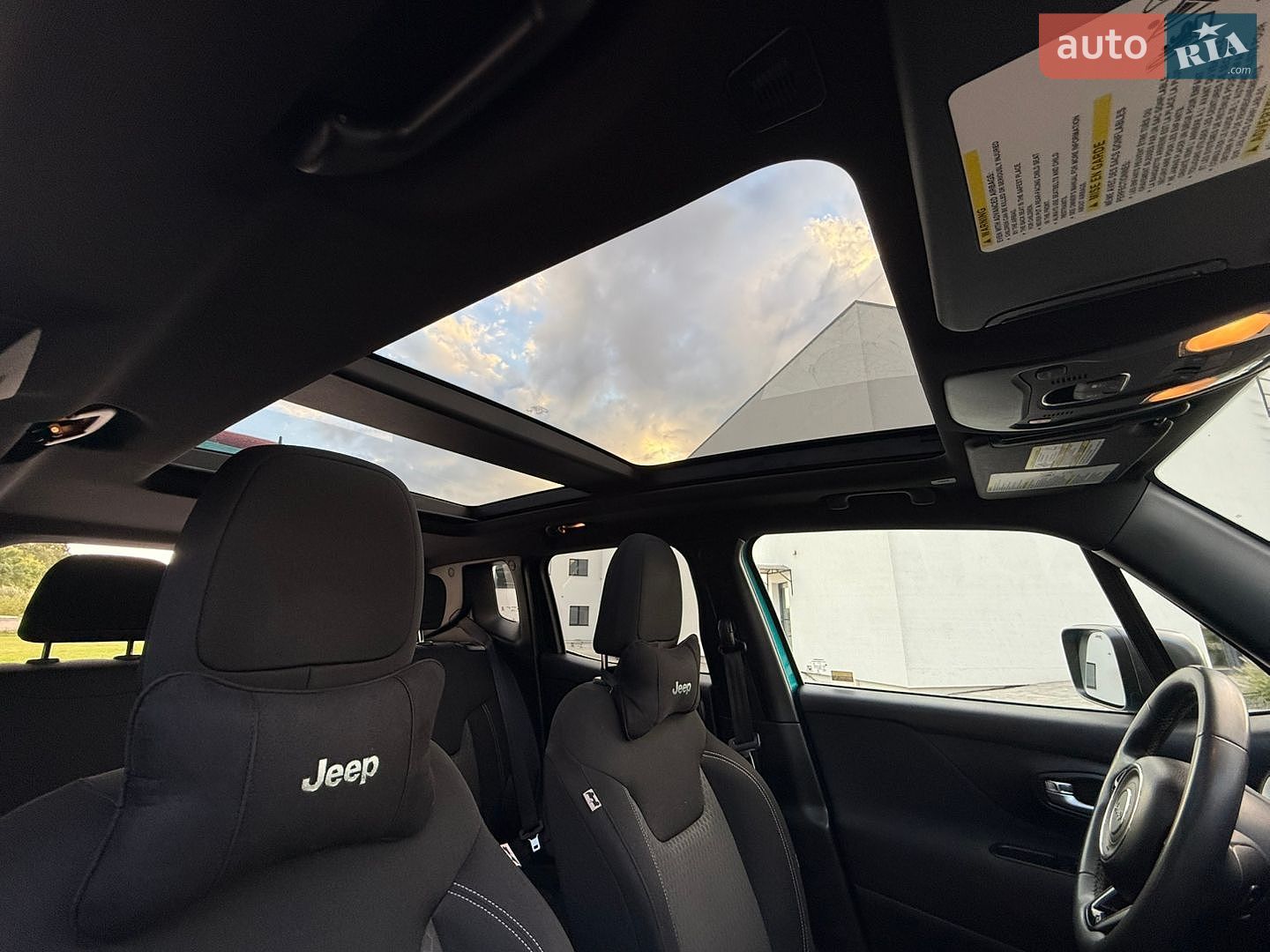 Jeep Renegade 2021 VIN ZACNJCBBXMPM63487 фото оголошення 37 з 60