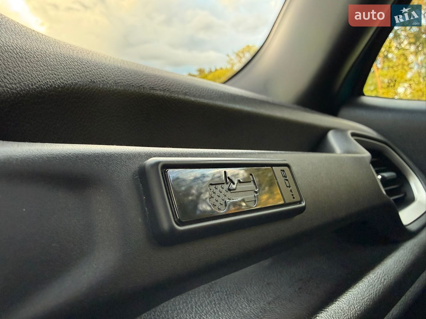 Jeep Renegade 2021 VIN ZACNJCBBXMPM63487 фото оголошення 40 з 60