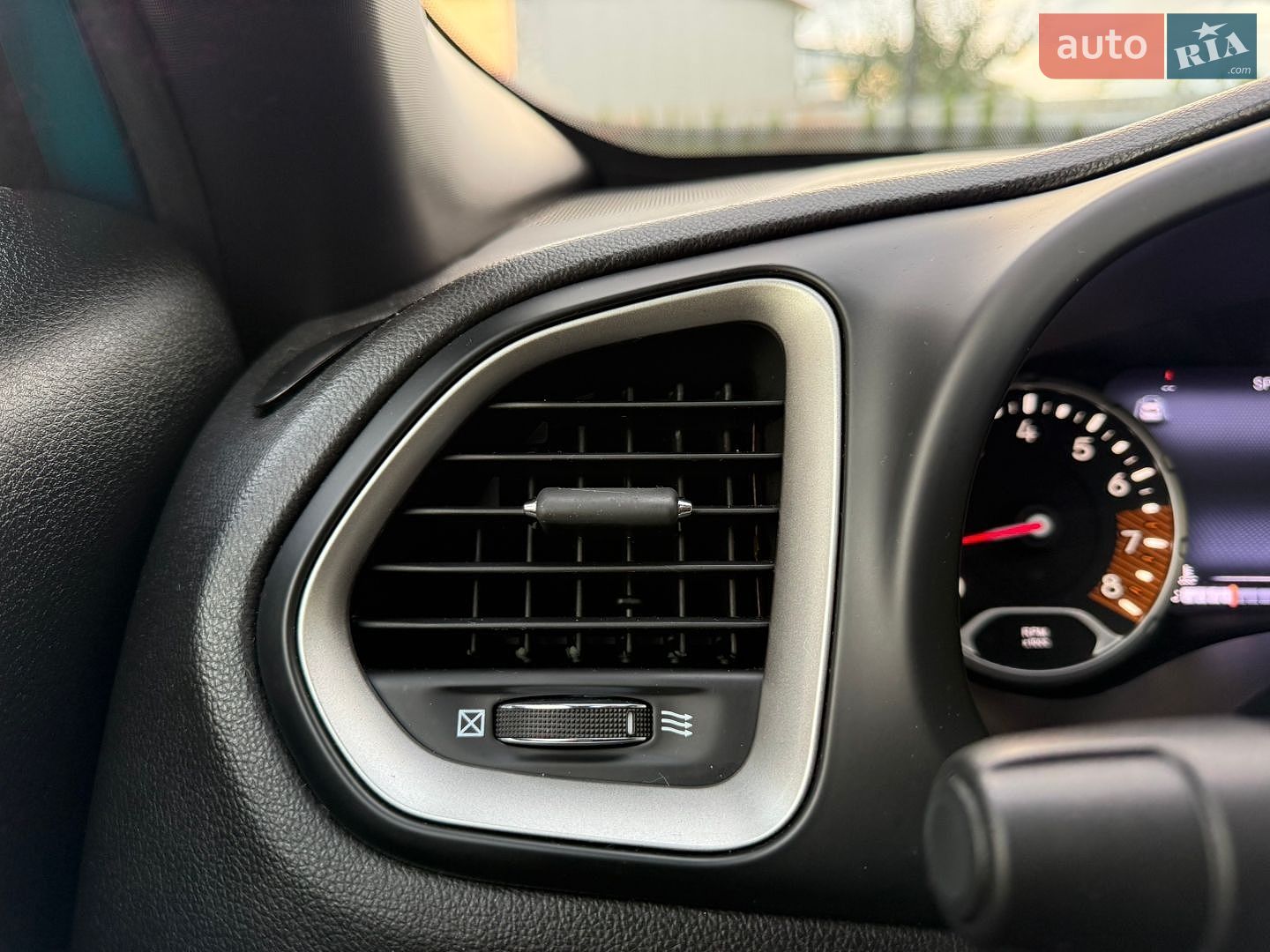 Jeep Renegade 2021 VIN ZACNJCBBXMPM63487 фото оголошення 57 з 60