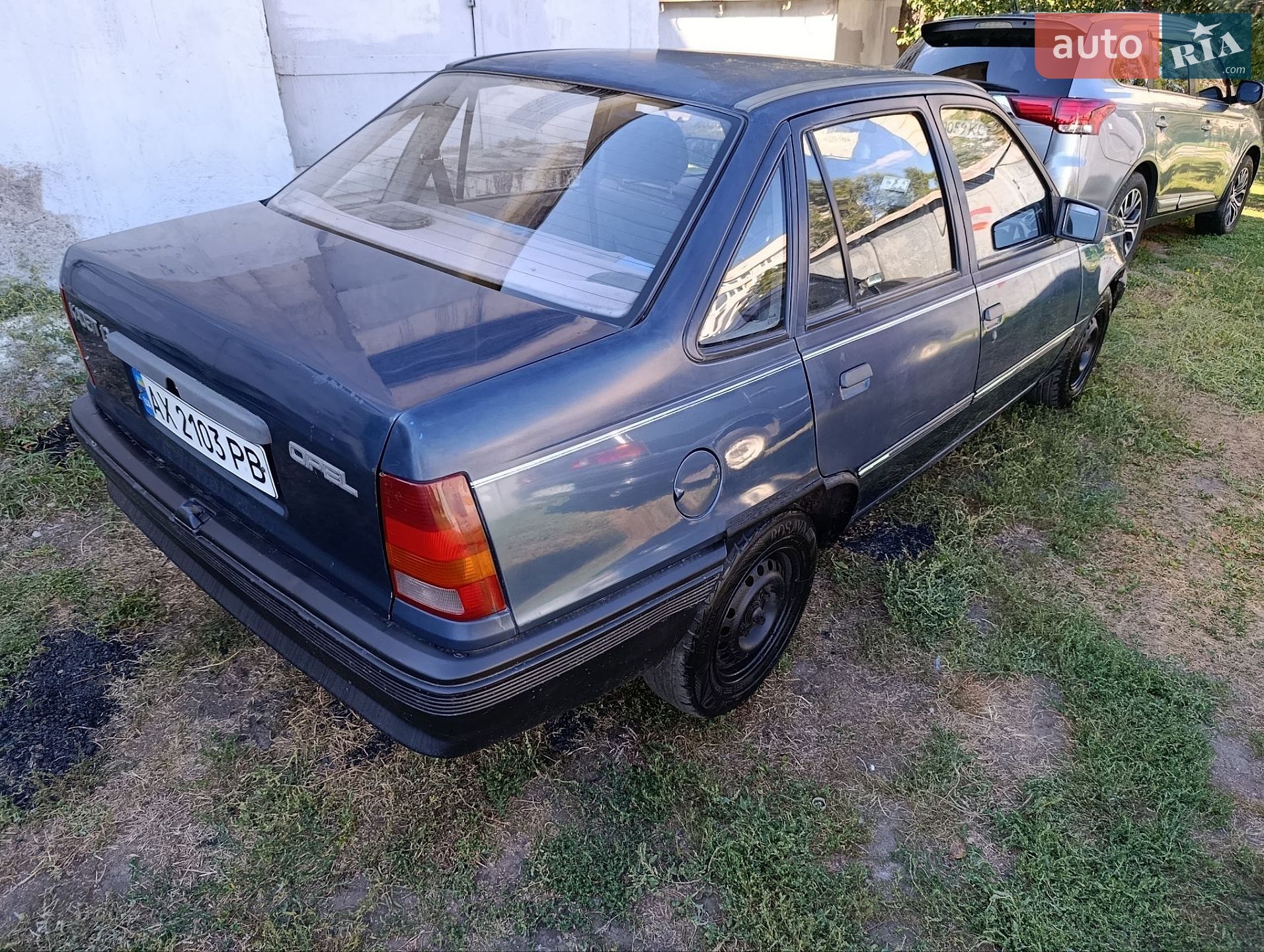 Opel Kadett 1987 VIN W0L000049H2667245 фото оголошення 4 з 21