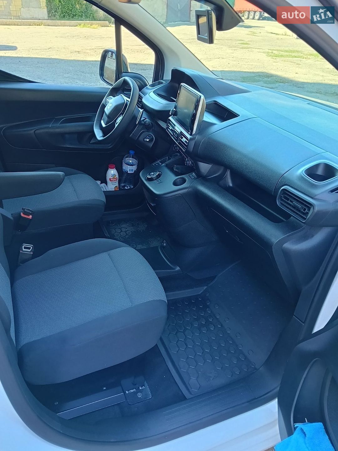 Peugeot Partner 2022 VIN VR3EFYHZRMJ914938 фото оголошення 16 з 24