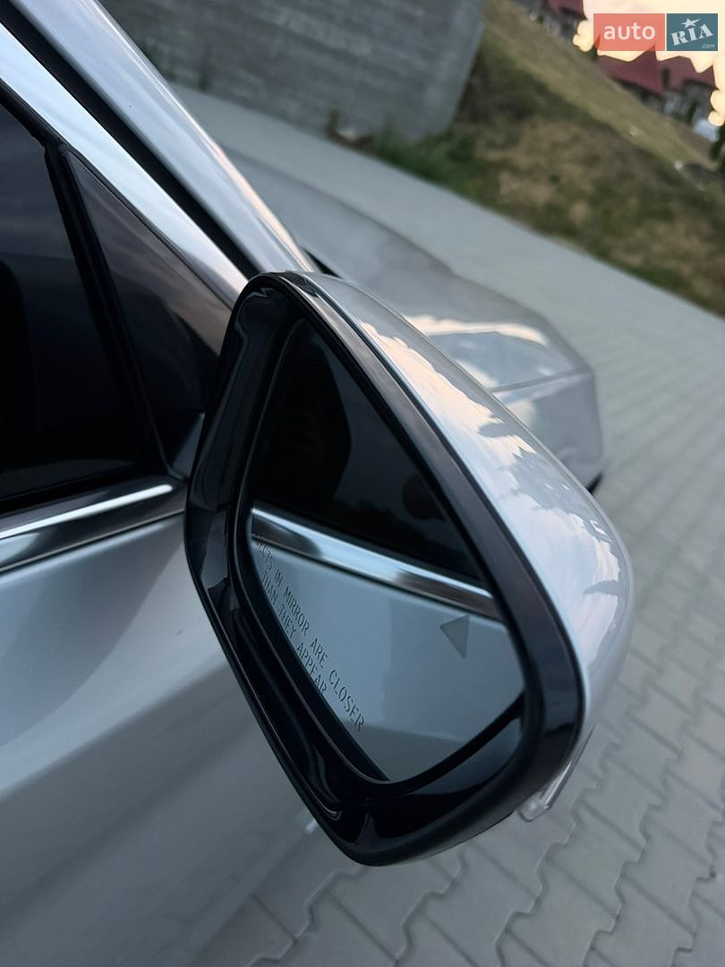 BMW 5 Series 2018 VIN WBAJA5C5XKWW08031 фото оголошення 18 з 18