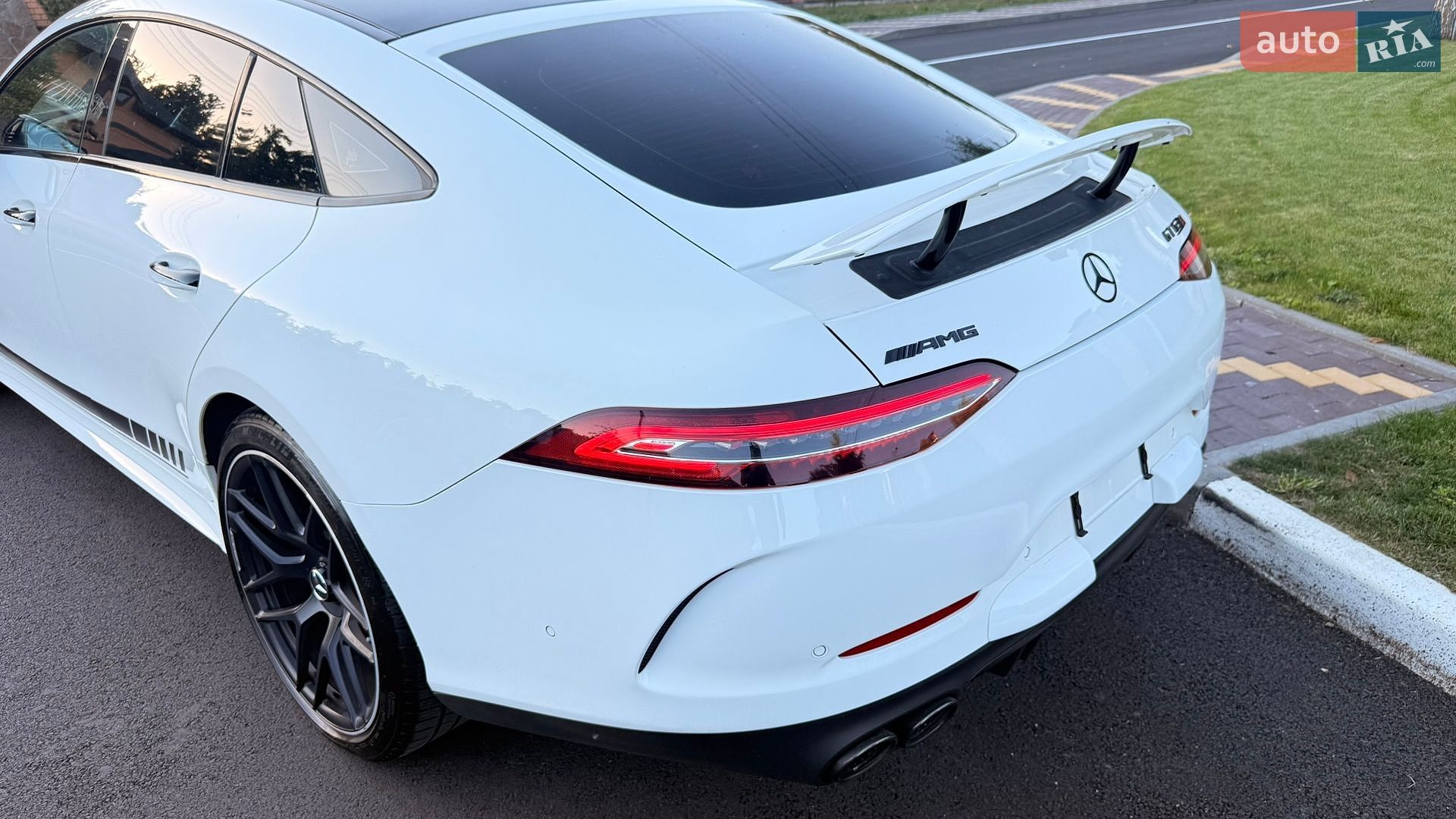 Mercedes-Benz AMG GT 4-Door Coupe 2019 VIN WDD7X6BB3KA008494 фото оголошення 11 з 26