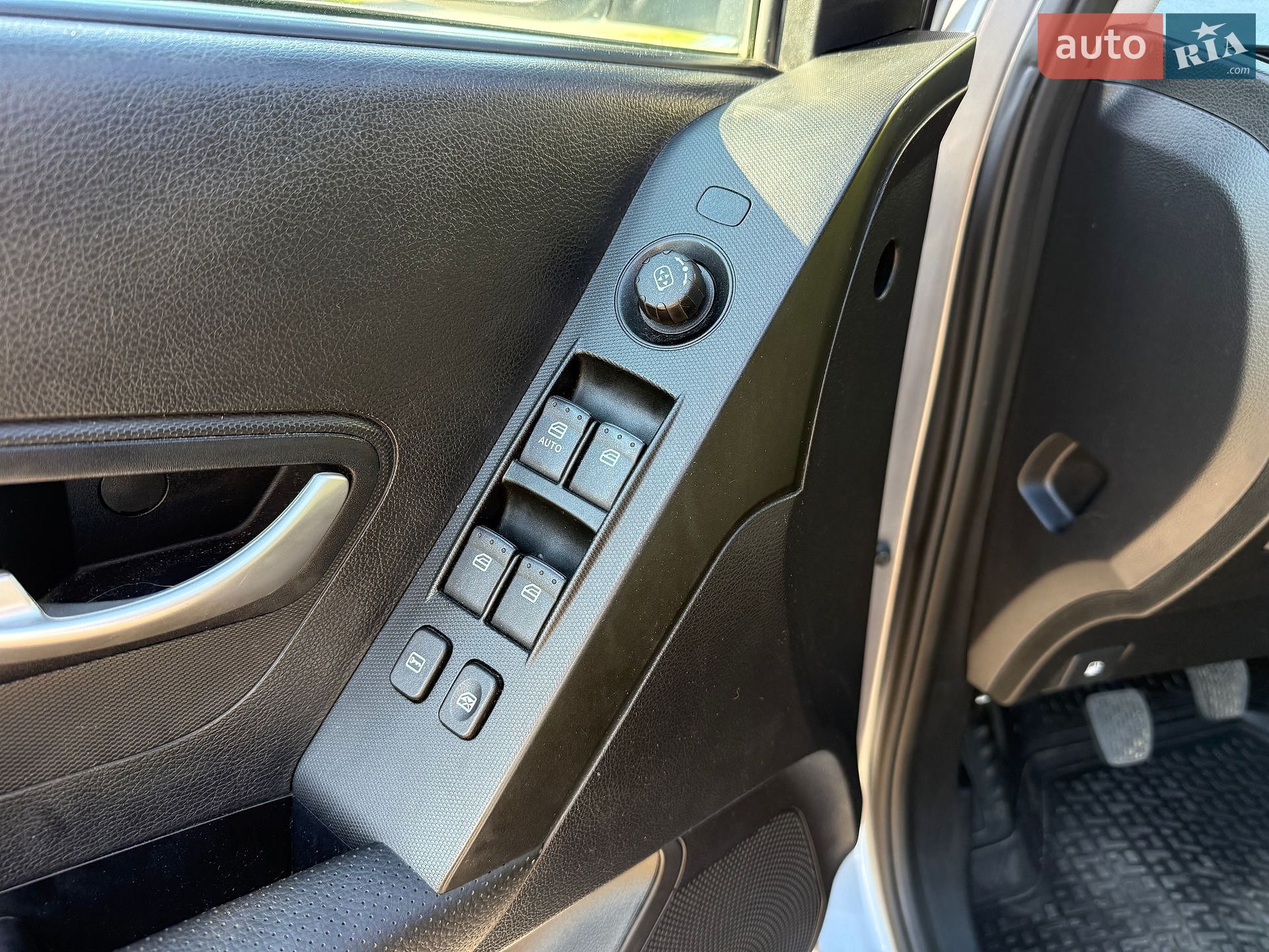SsangYong Korando 2013 VIN Y7WCK48M2D0020561 фото оголошення 17 з 25