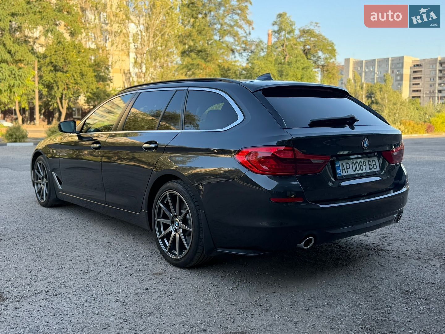 BMW 5 Series 2018 VIN WBAJM71060B268861 фото оголошення 11 з 46