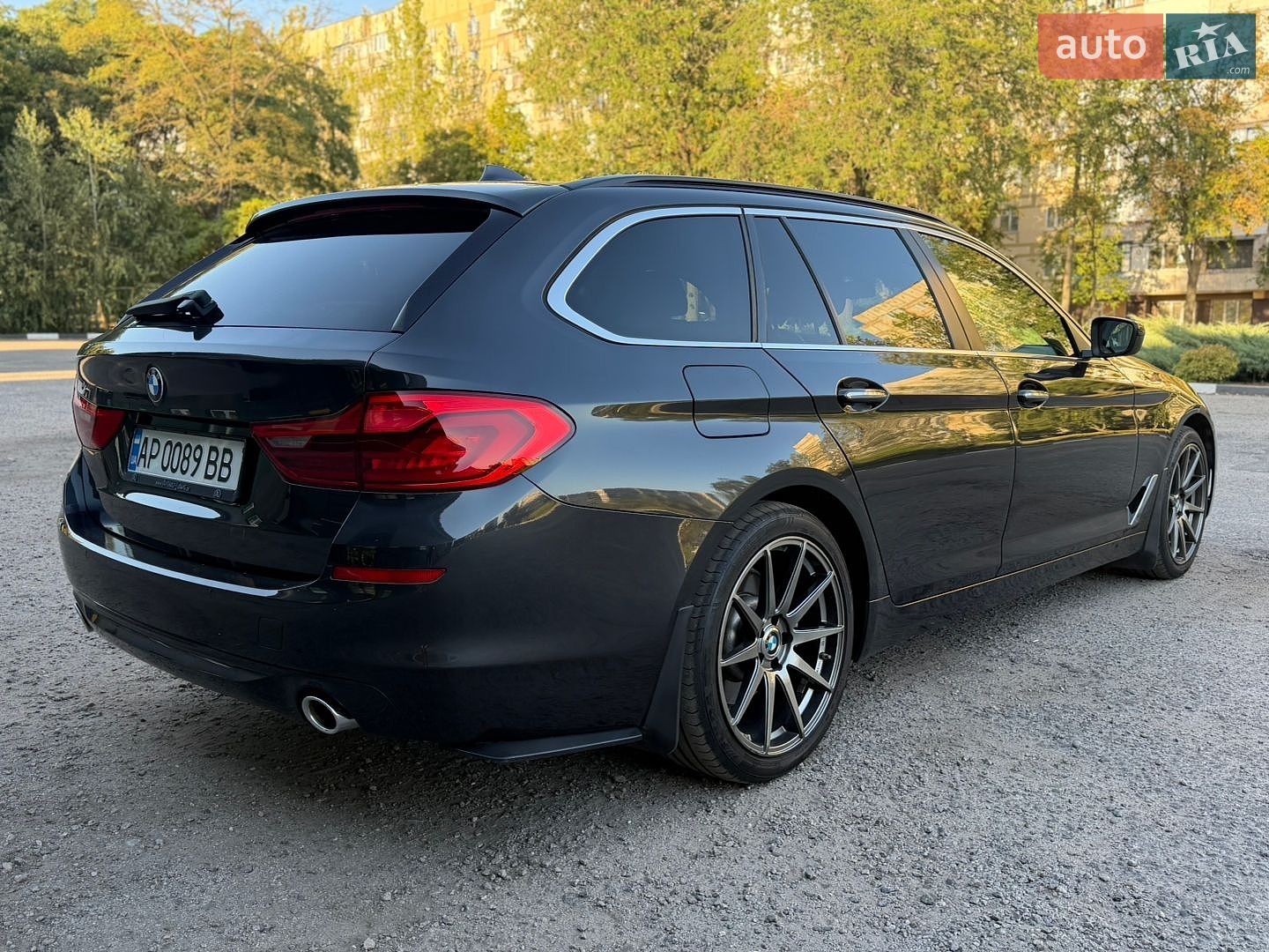 BMW 5 Series 2018 VIN WBAJM71060B268861 фото оголошення 15 з 46
