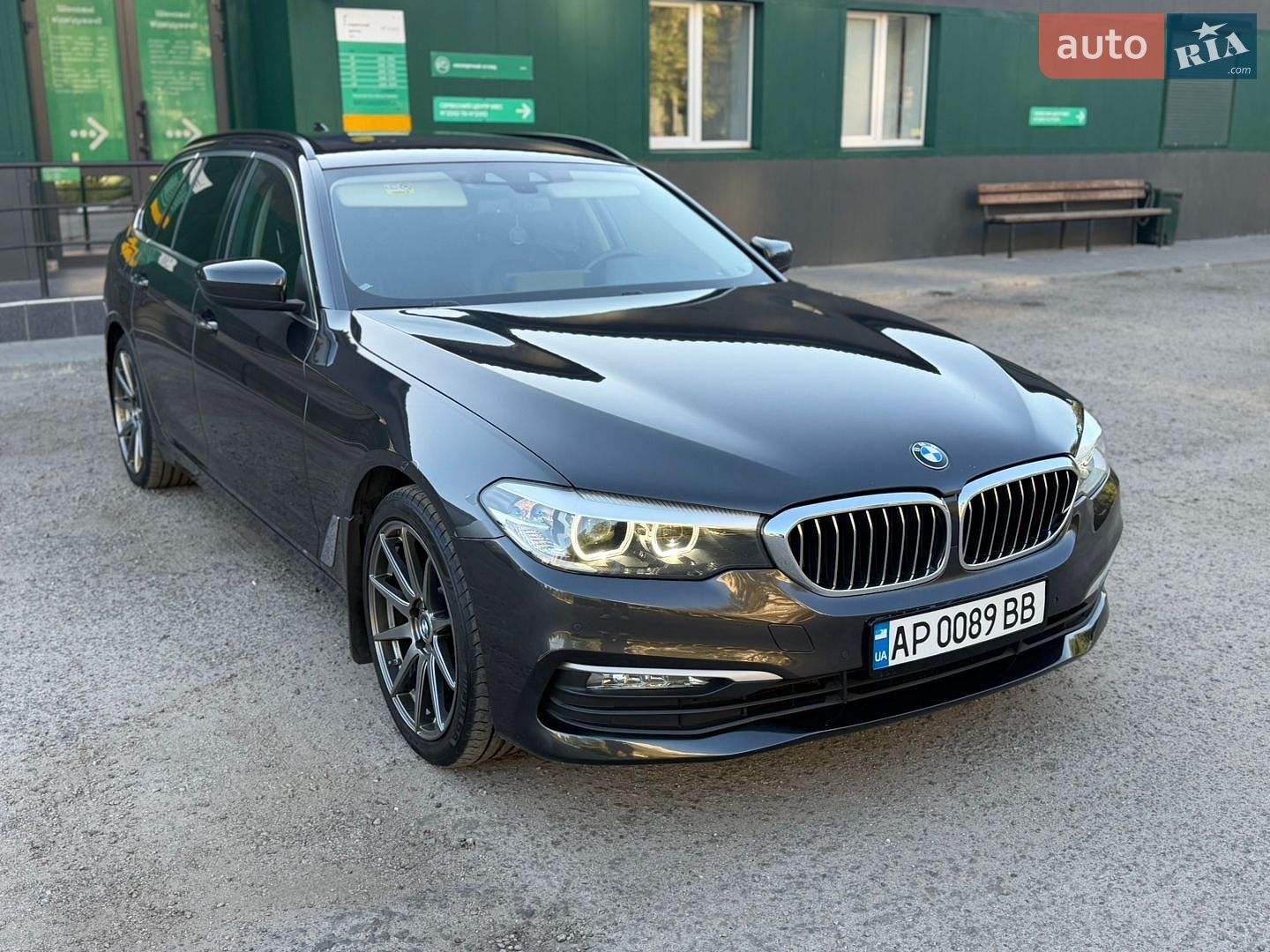 BMW 5 Series 2018 VIN WBAJM71060B268861 фото оголошення 20 з 46