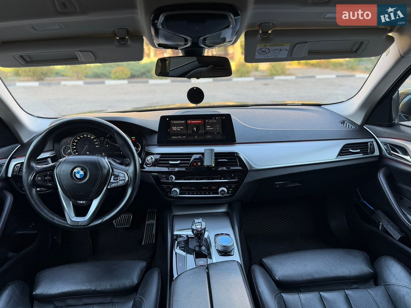 BMW 5 Series 2018 VIN WBAJM71060B268861 фото оголошення 23 з 46