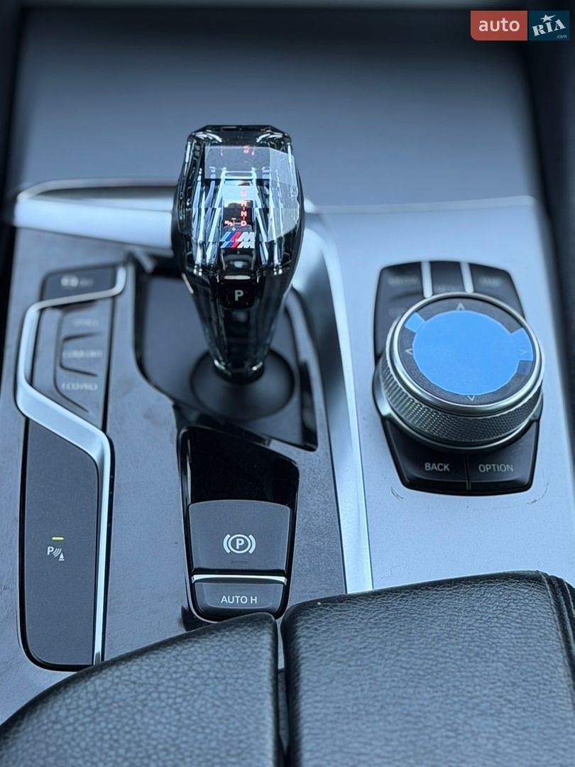 BMW 5 Series 2018 VIN WBAJM71060B268861 фото оголошення 27 з 46