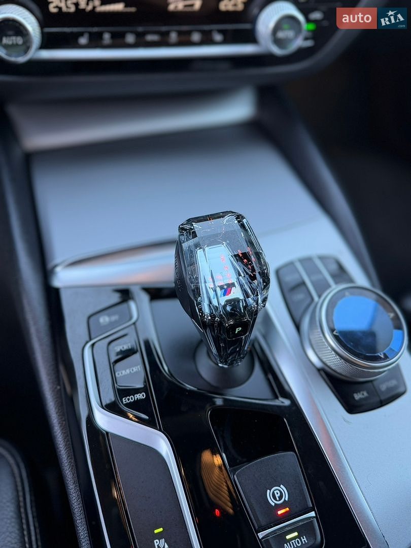 BMW 5 Series 2018 VIN WBAJM71060B268861 фото оголошення 40 з 46
