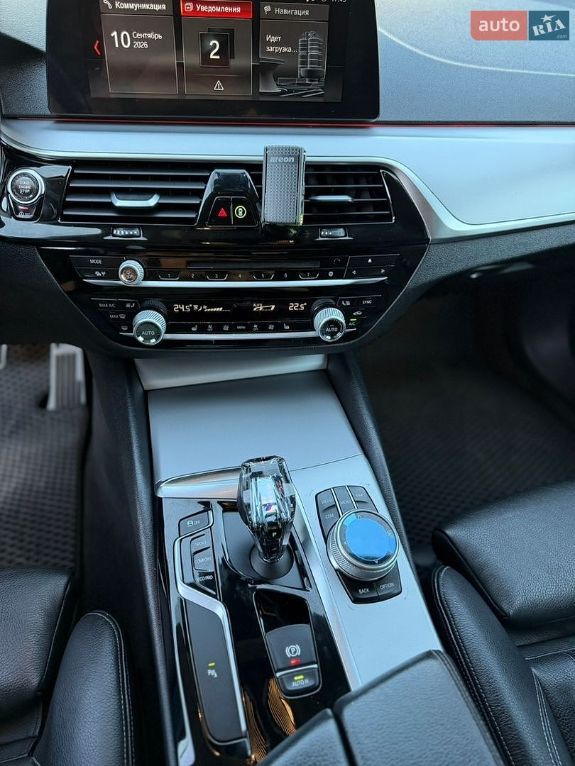BMW 5 Series 2018 VIN WBAJM71060B268861 фото оголошення 39 з 46