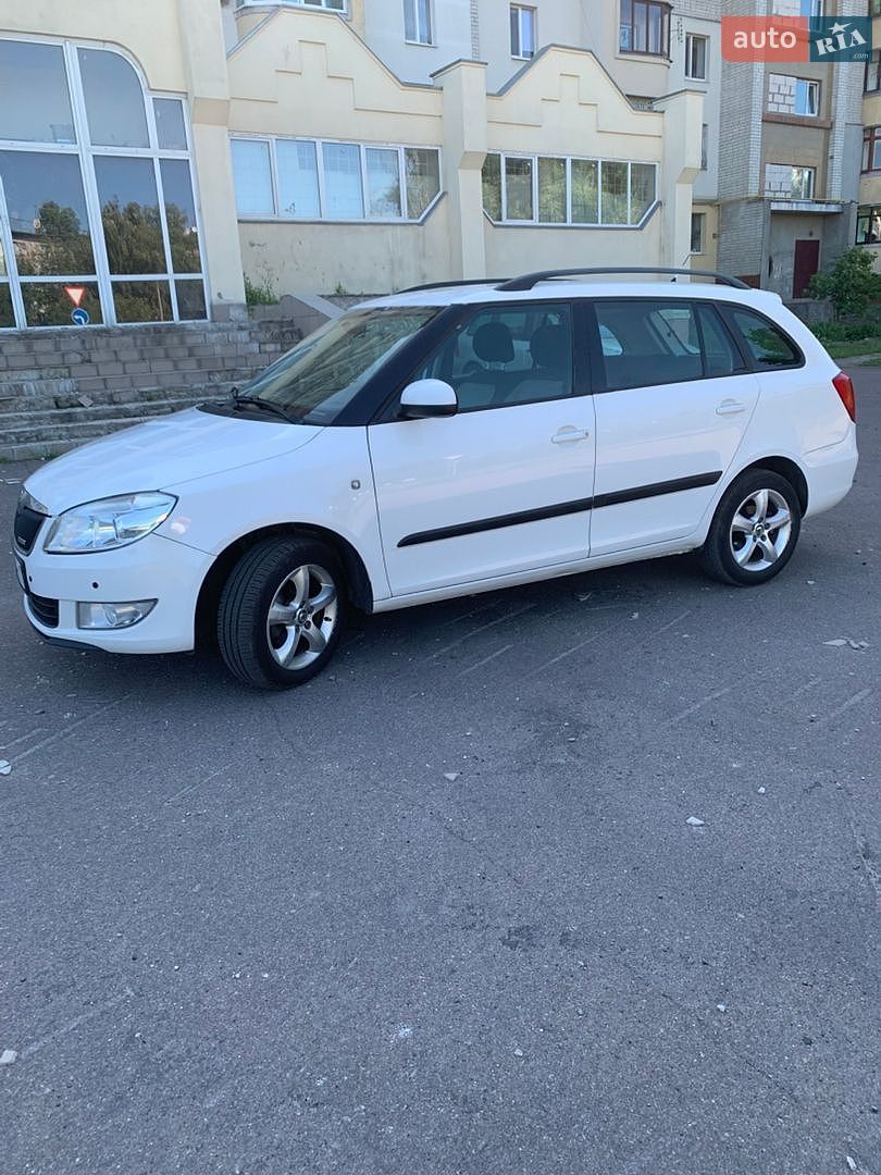 Skoda Fabia 2012 VIN TMBJK25J3C3135861 фото оголошення 4 з 46