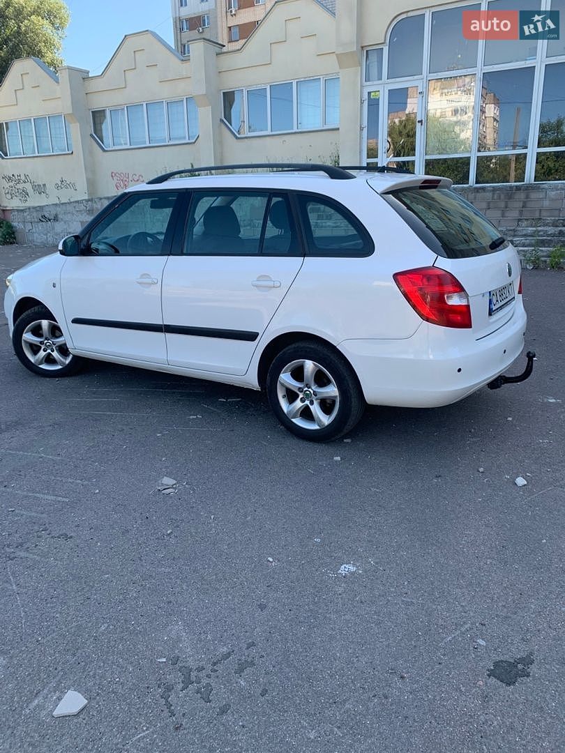 Skoda Fabia 2012 VIN TMBJK25J3C3135861 фото оголошення 7 з 46