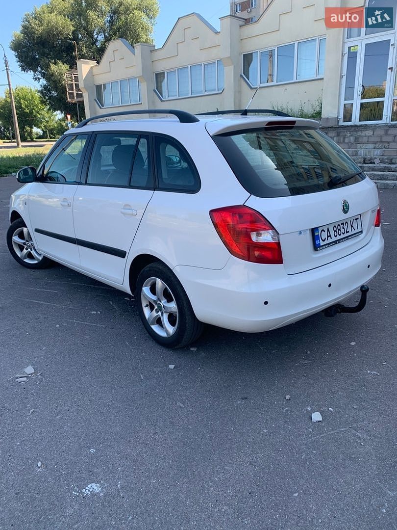 Skoda Fabia 2012 VIN TMBJK25J3C3135861 фото оголошення 8 з 46
