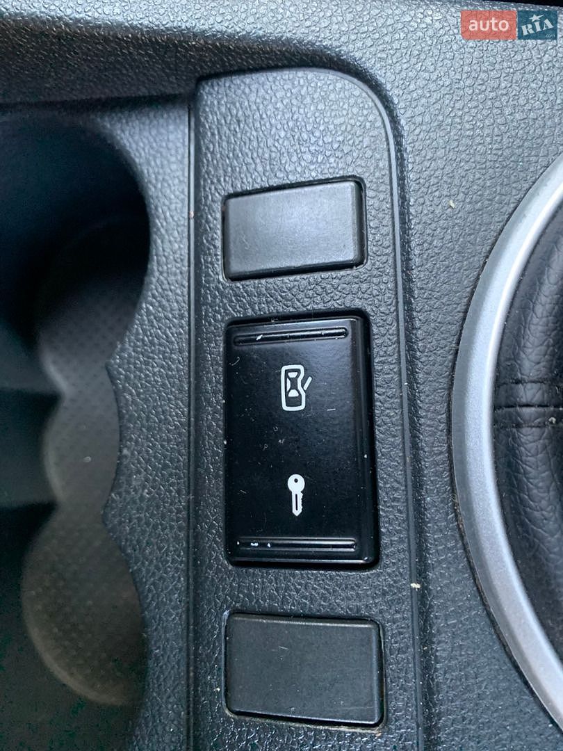 Skoda Fabia 2012 VIN TMBJK25J3C3135861 фото оголошення 25 з 46